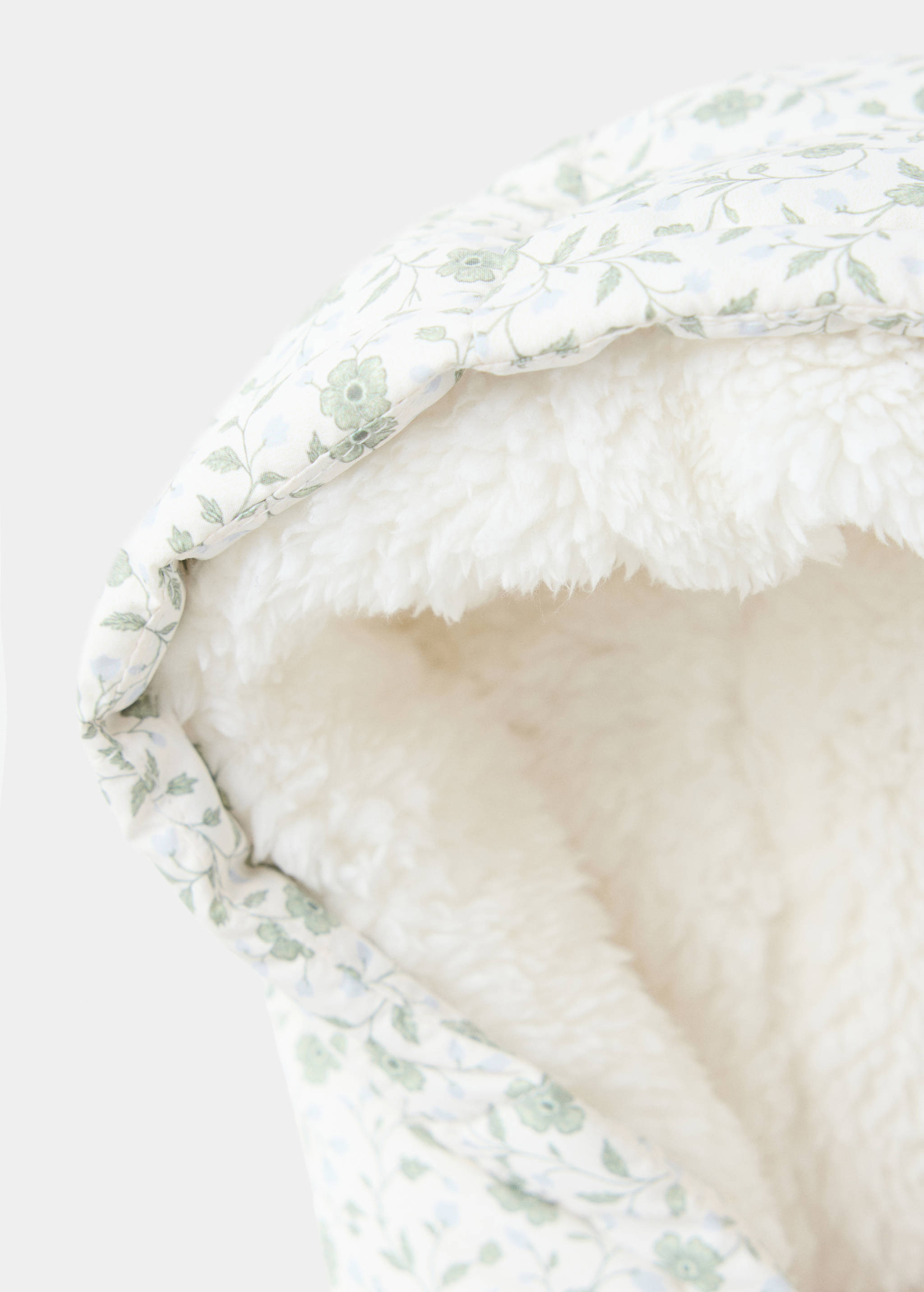 Quilted floral sweater - Details of the article 0