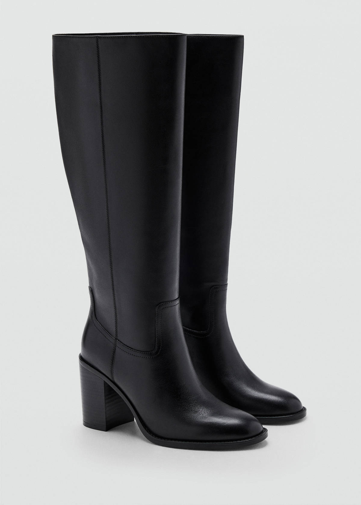 Suede ankle boot with heel — Black