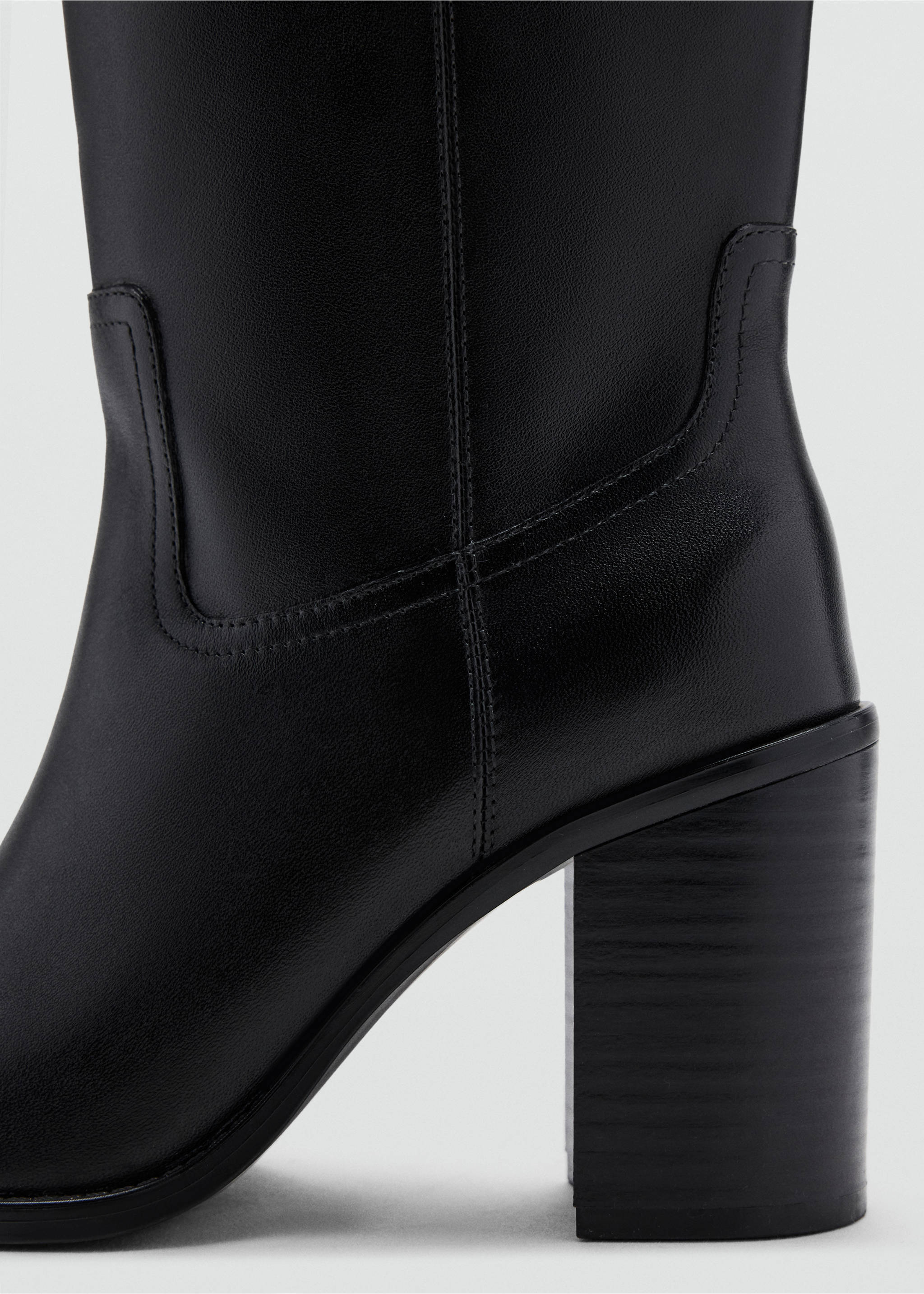 BOOTS CORNELIA - Détail de l'article 1, Noir. Ref: 37096324-00.