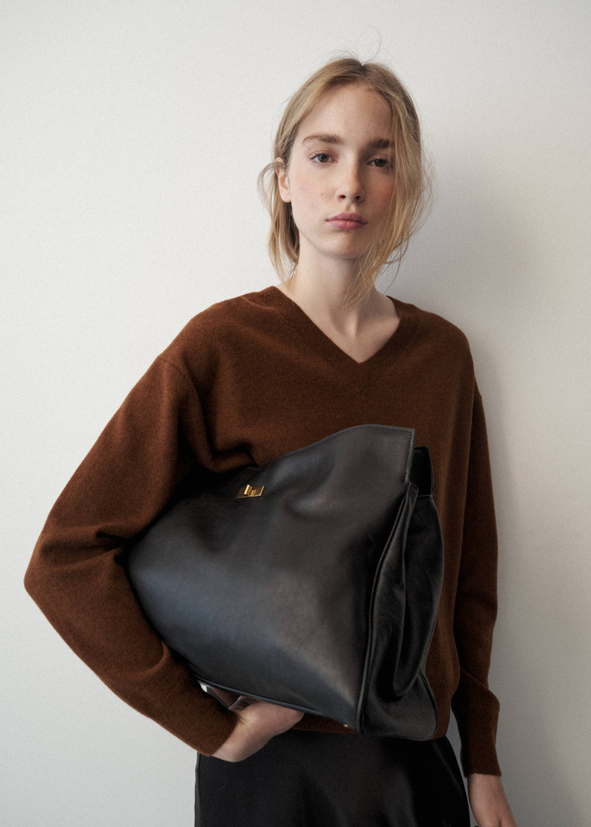 100% wool V-neck sweater - Medium plane