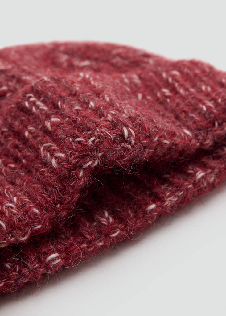 Flecked knit beanie — Red