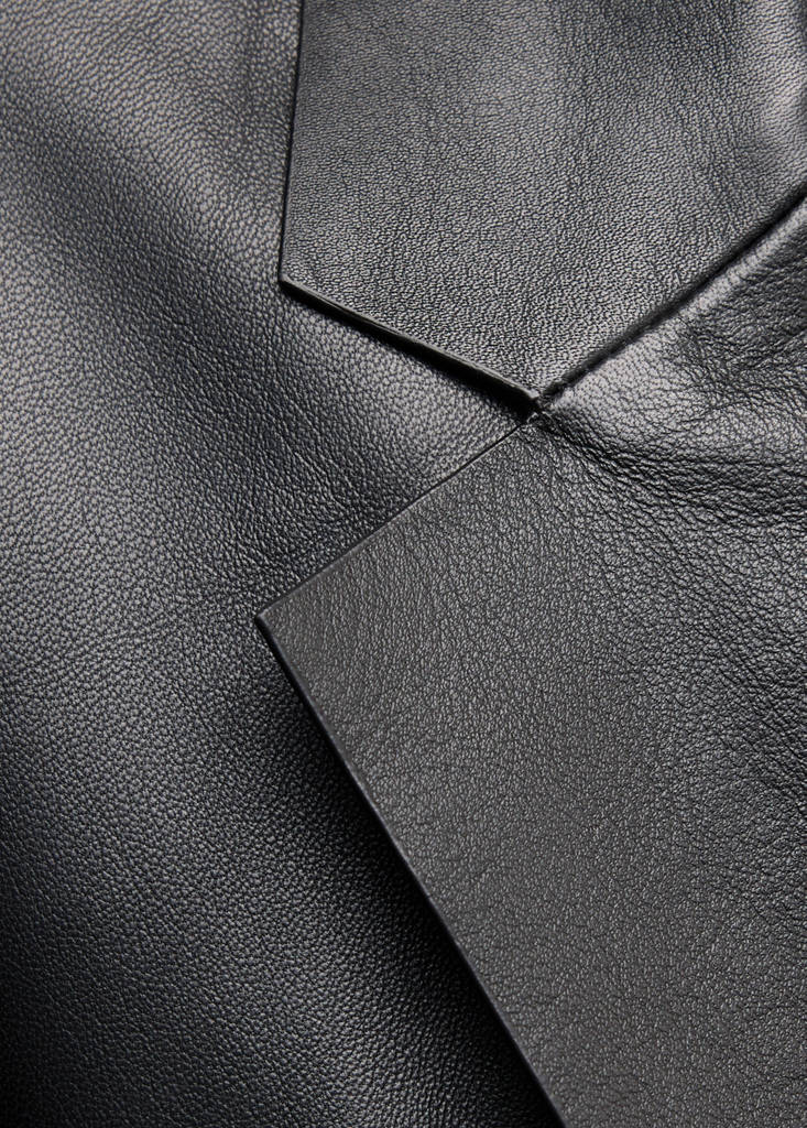 Leather coat with lapels — Black