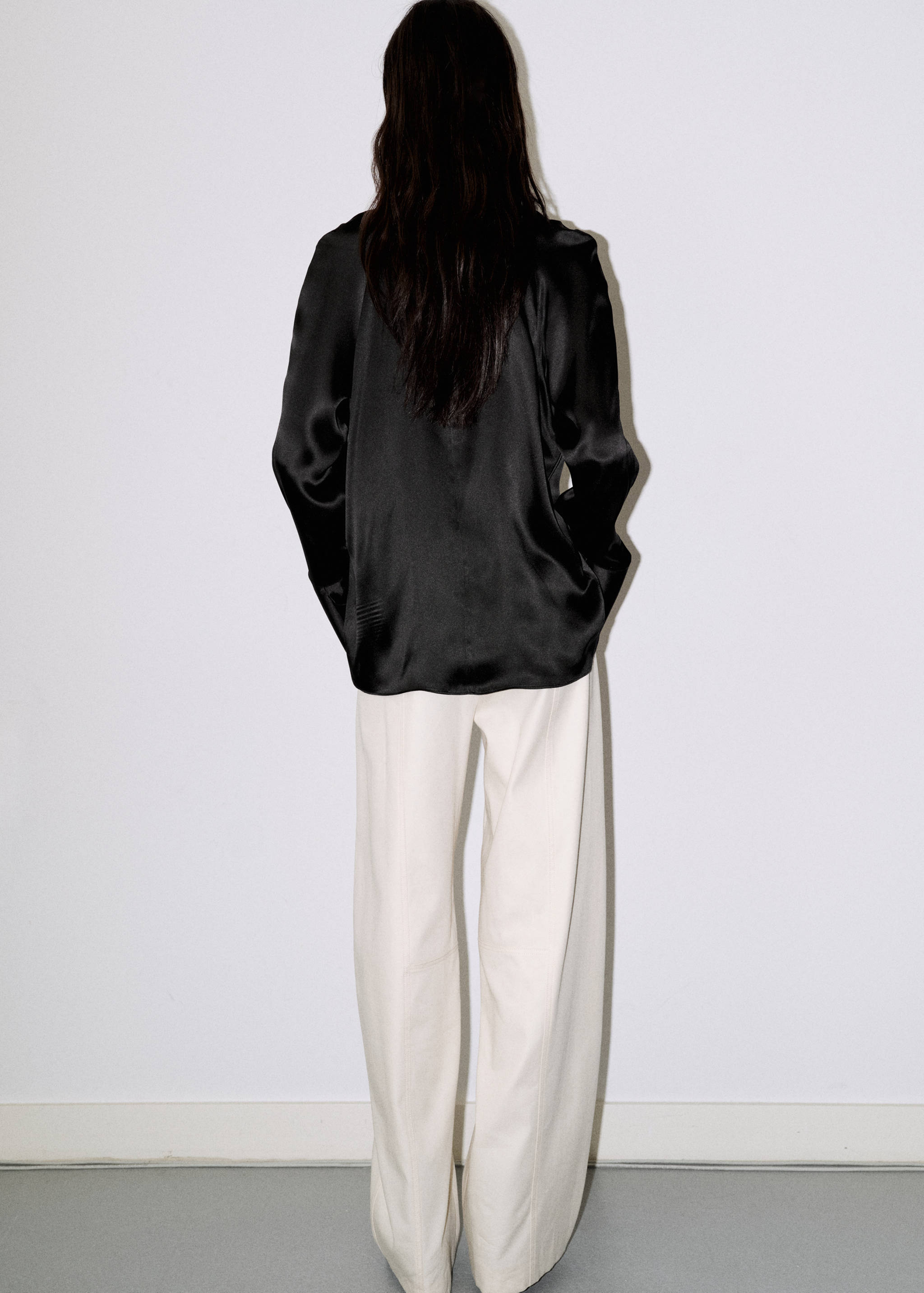 100% silk blouse with slit - Reverse of the article