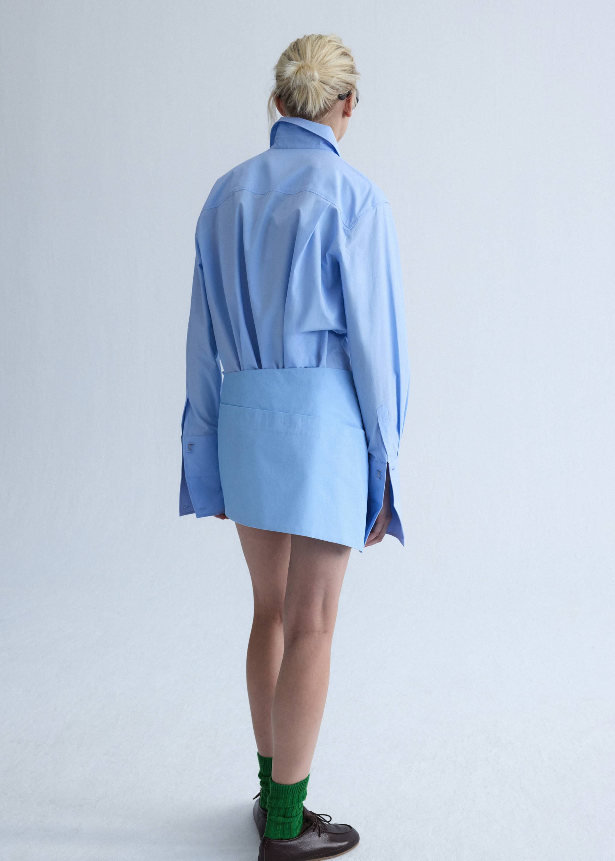 Poplin skirt with an asymmetric hem - Reverse of the article