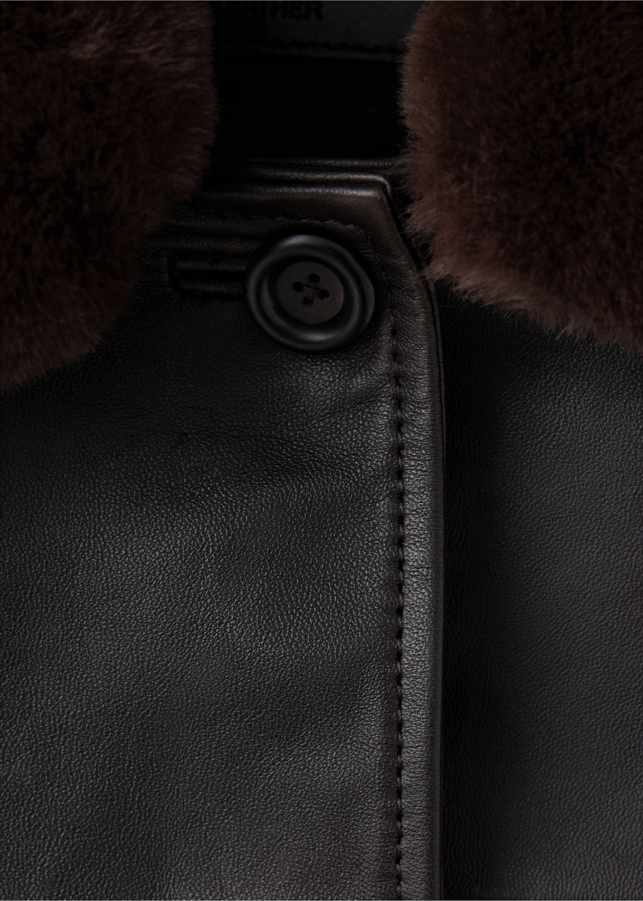JACKET RASTRO - Details of the article 8, Brown. Ref: 37096722-00.