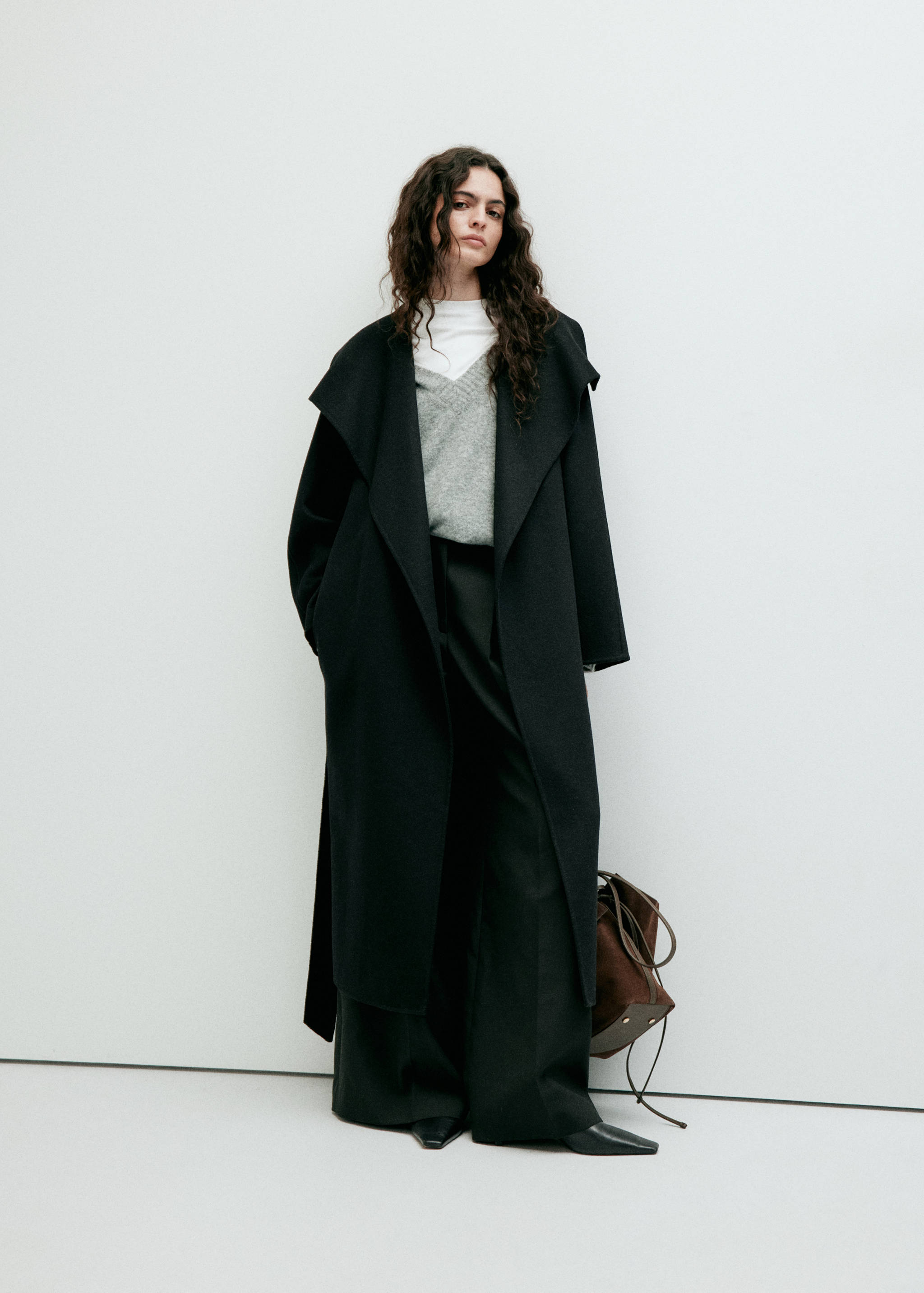 Manteau laine fait à la main ceinture - Plan général