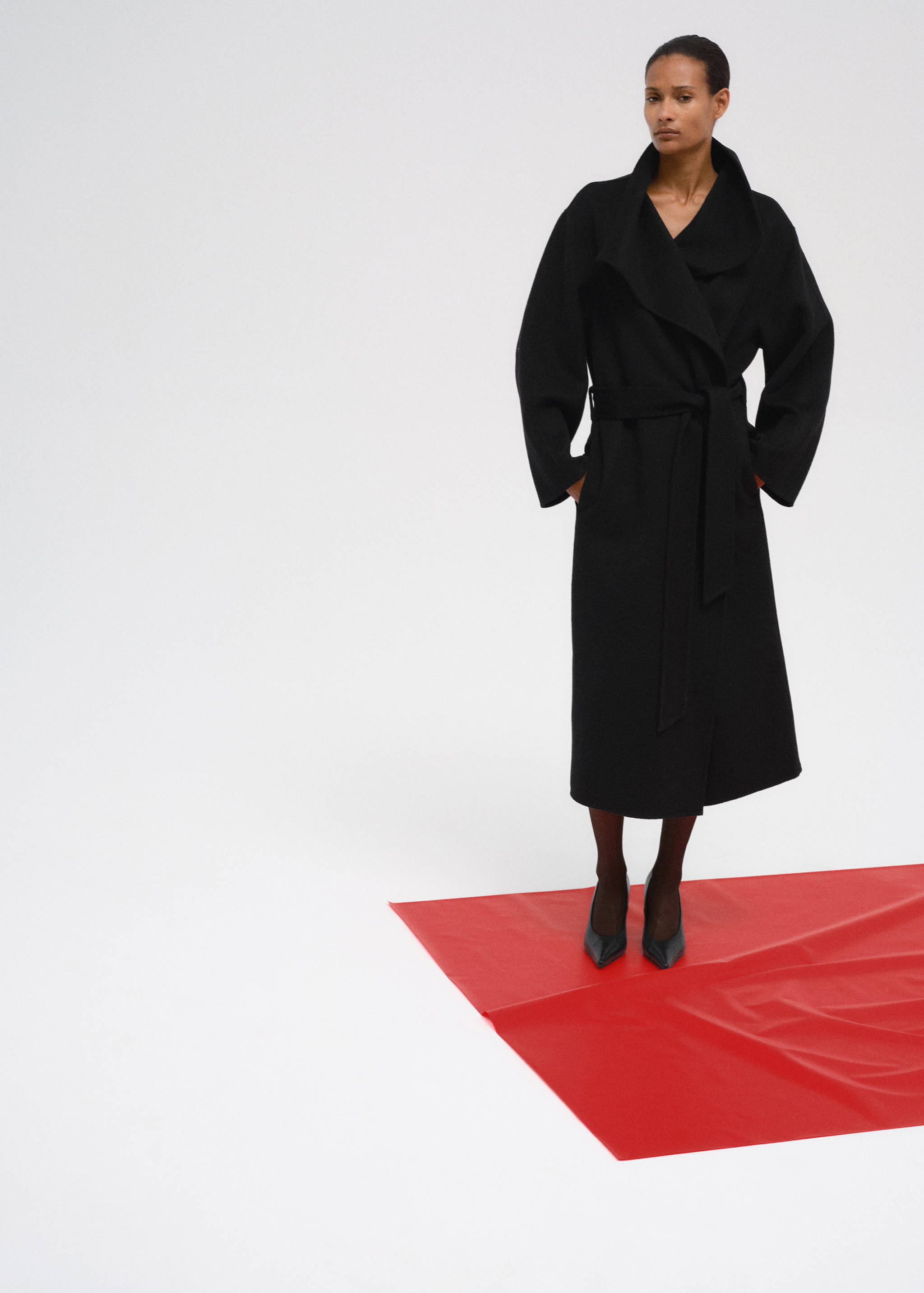 Manteau laine fait à la main ceinture - Plan général