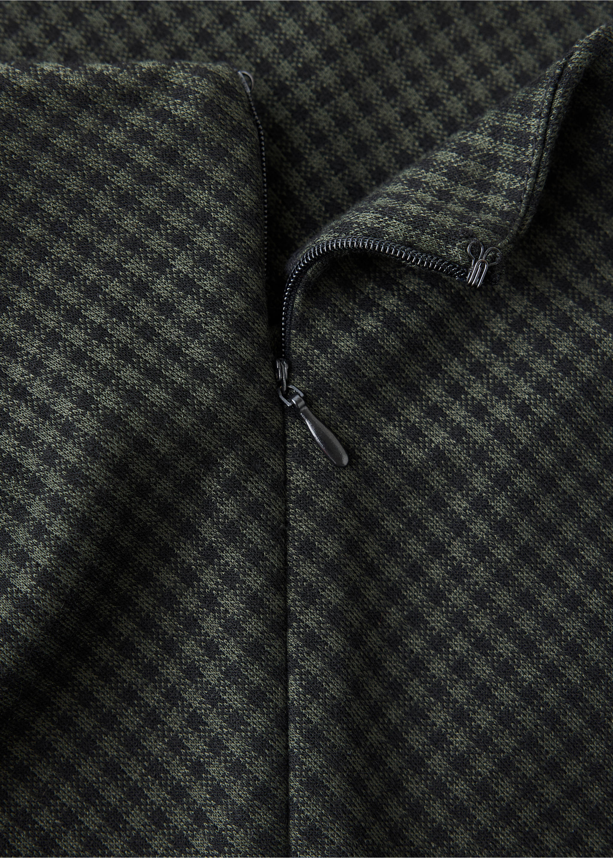 Top julinetc-w - Details of the article 0, Green. Ref: 37096730-00.