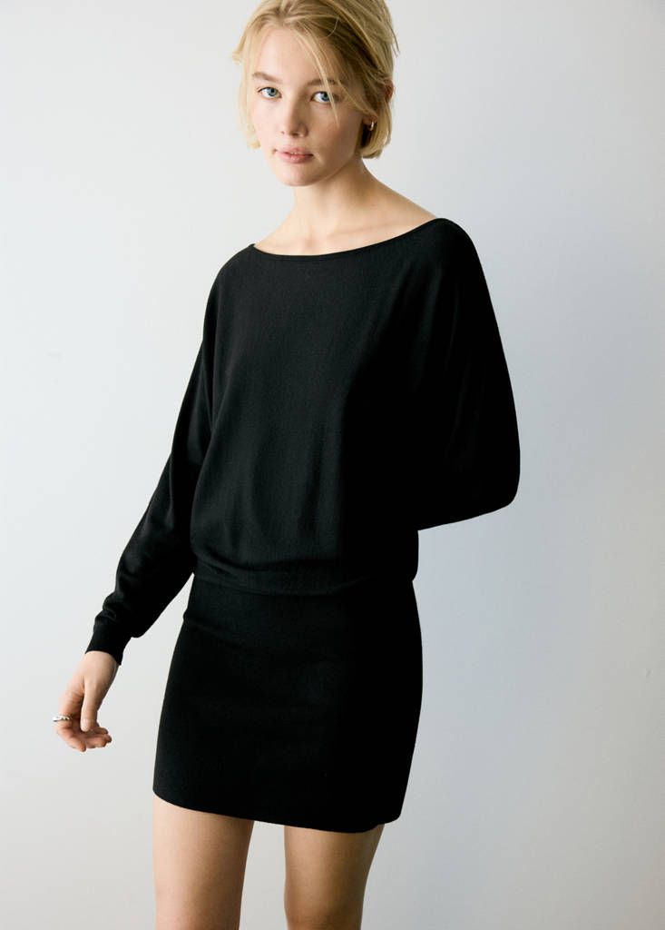 Short knitted dress — Black