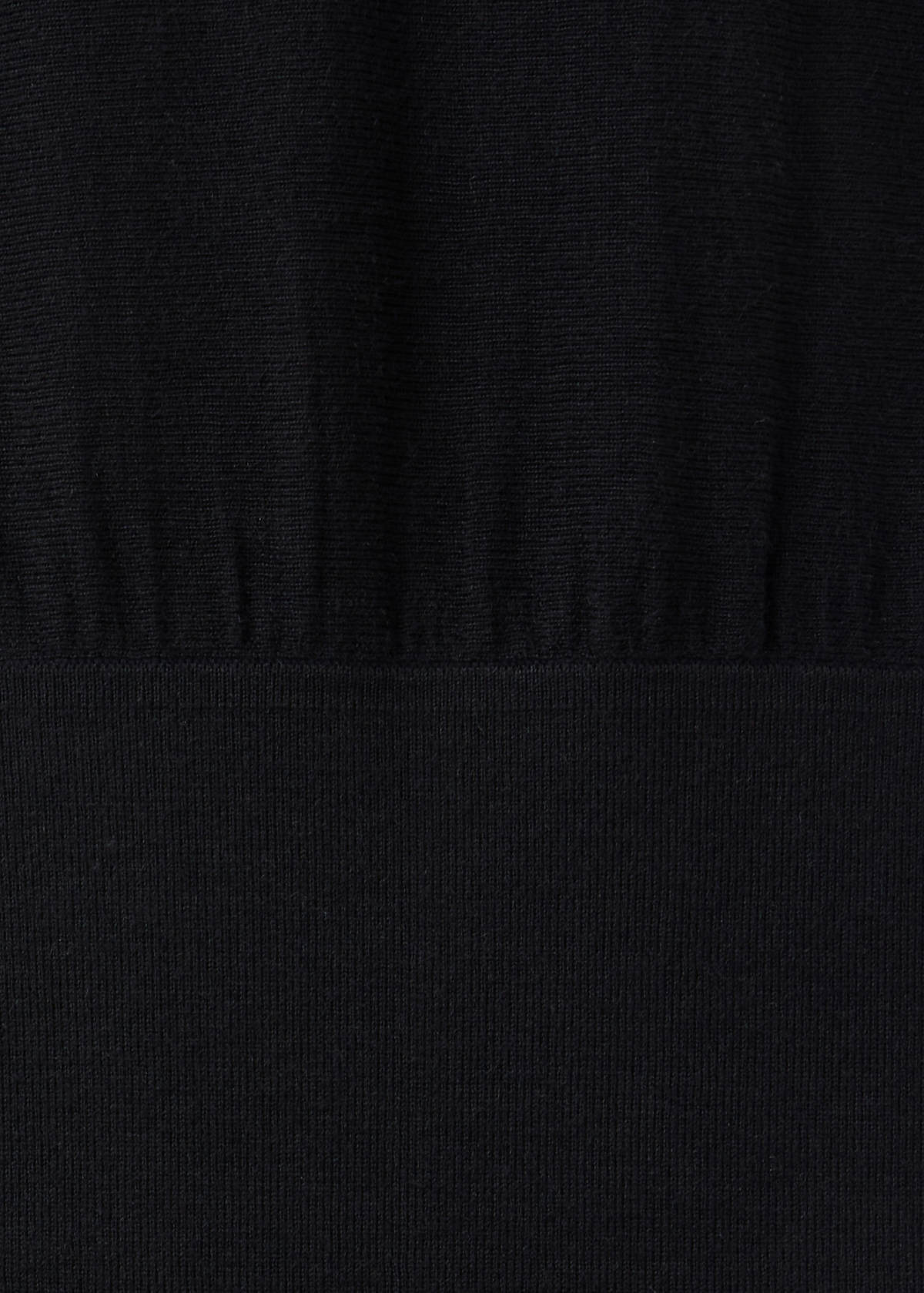 Short knitted dress — Black