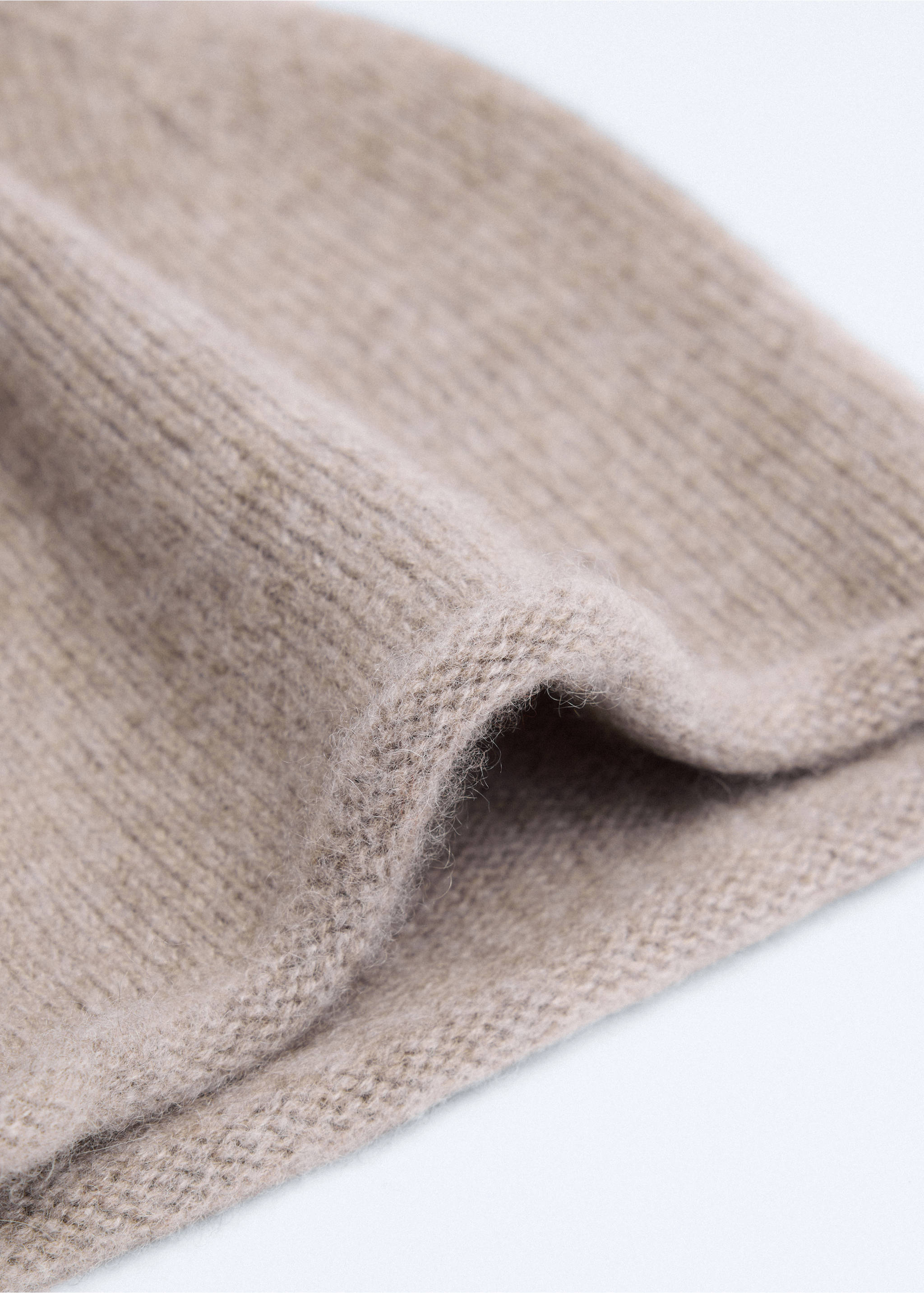 100% cashmere beanie - Medium plane, Beige. Ref: 37097114-00.