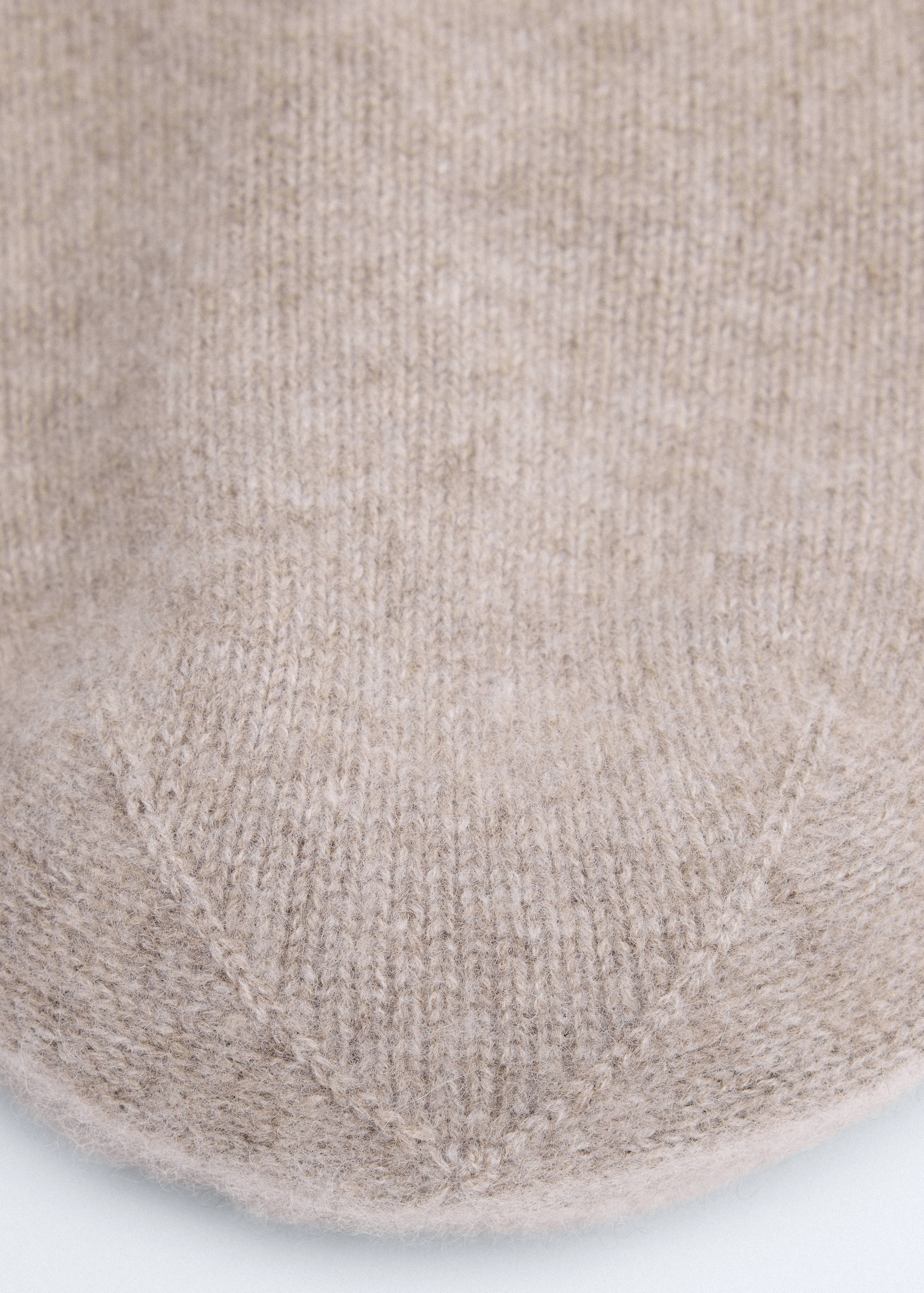 100% cashmere beanie - Details of the article 1