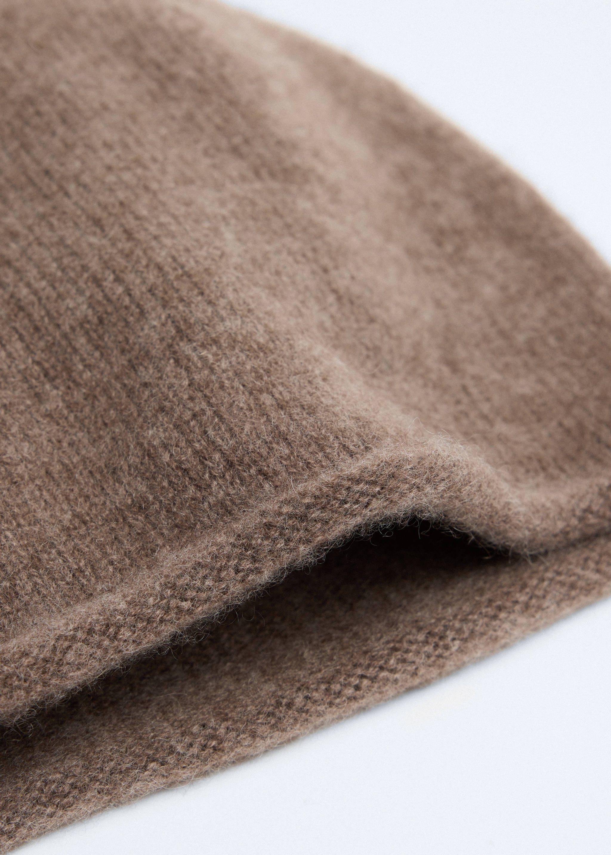 100% cashmere beanie - Details of the article 1