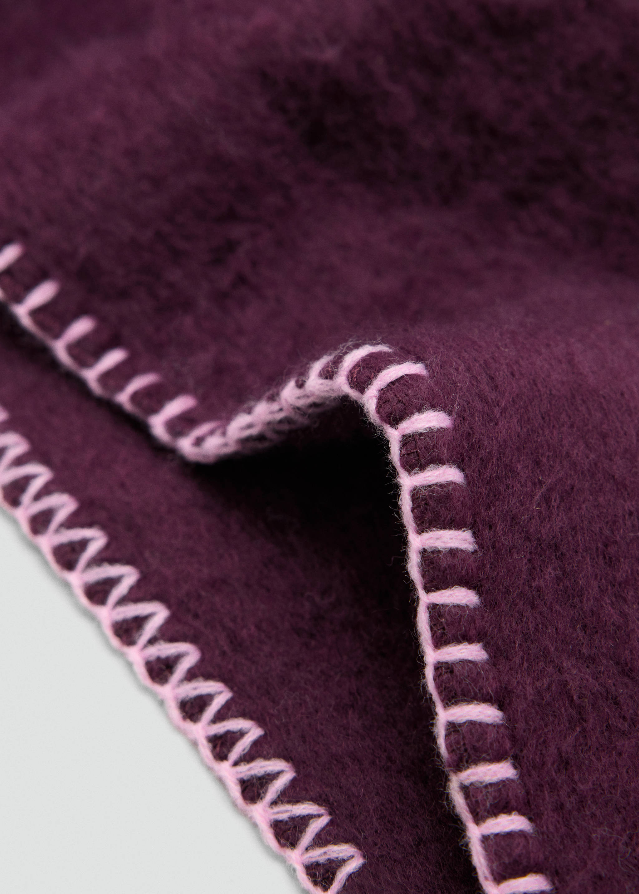 Contrast trim scarf - Medium plane