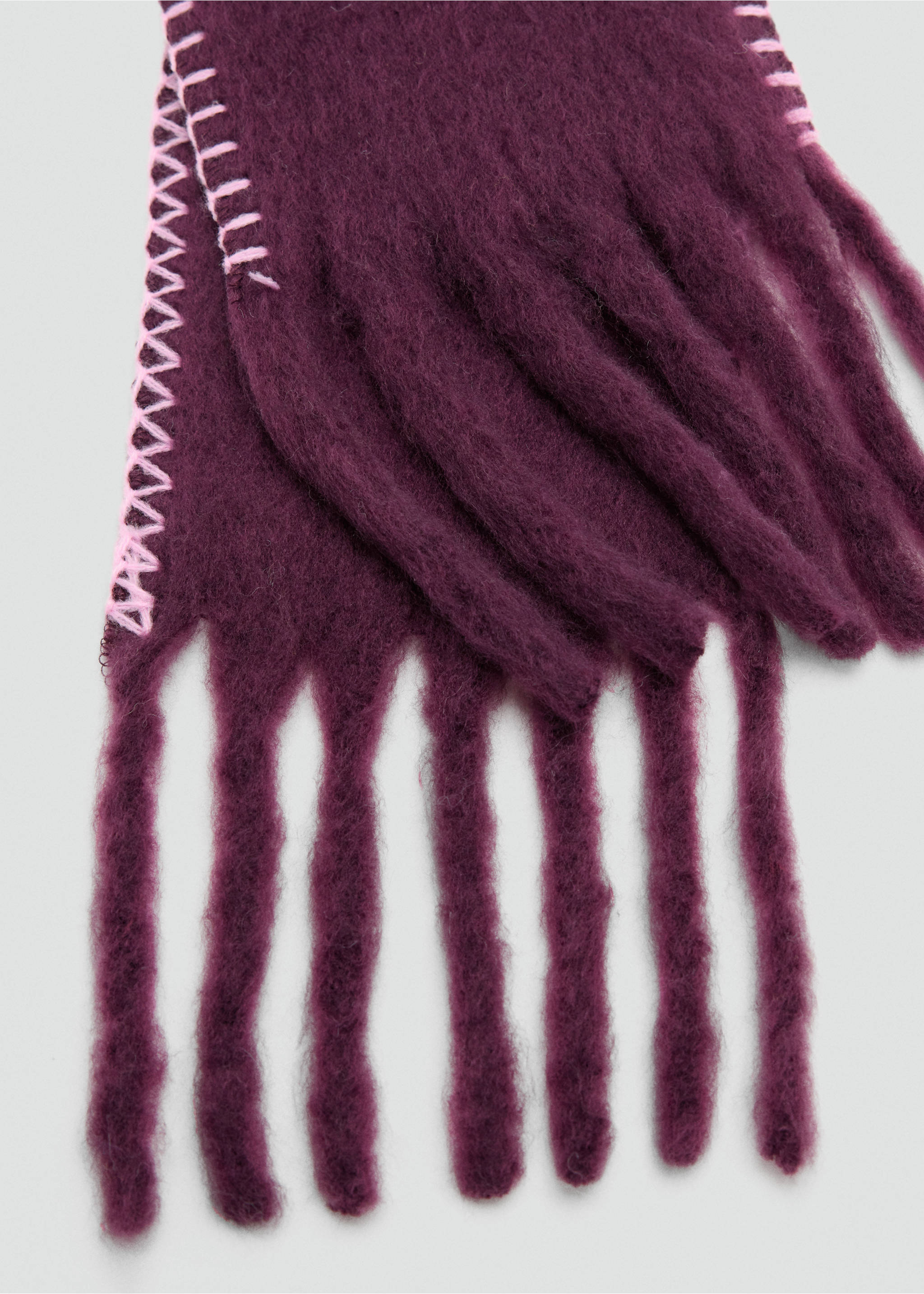 Contrast trim scarf - Details of the article 1, Purple. Ref: 37097117-00.