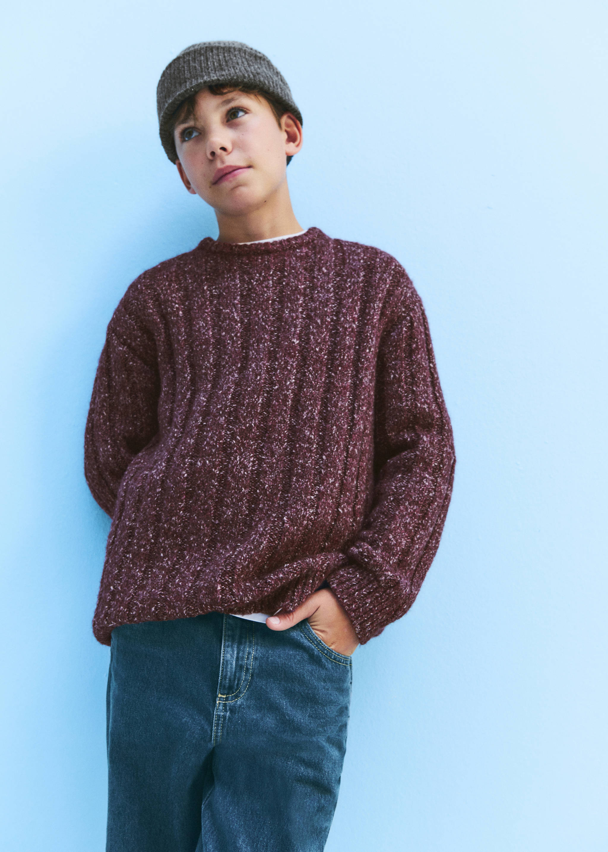 Knitted ribbed sweater - Details of the article 5, Maroon. Ref: 37097123-00.
