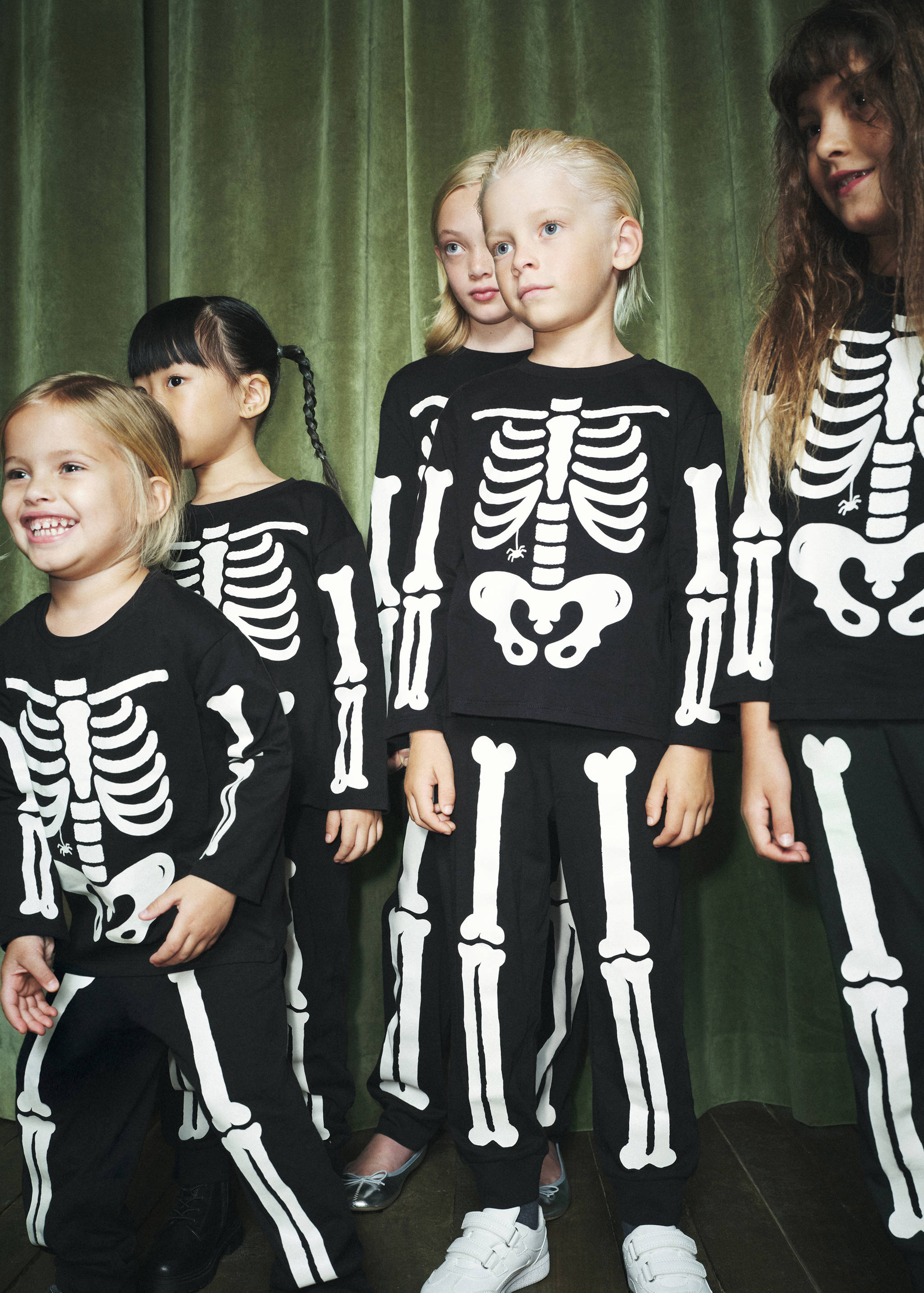 Glow in the dark skeleton pyjama - Details of the article 5