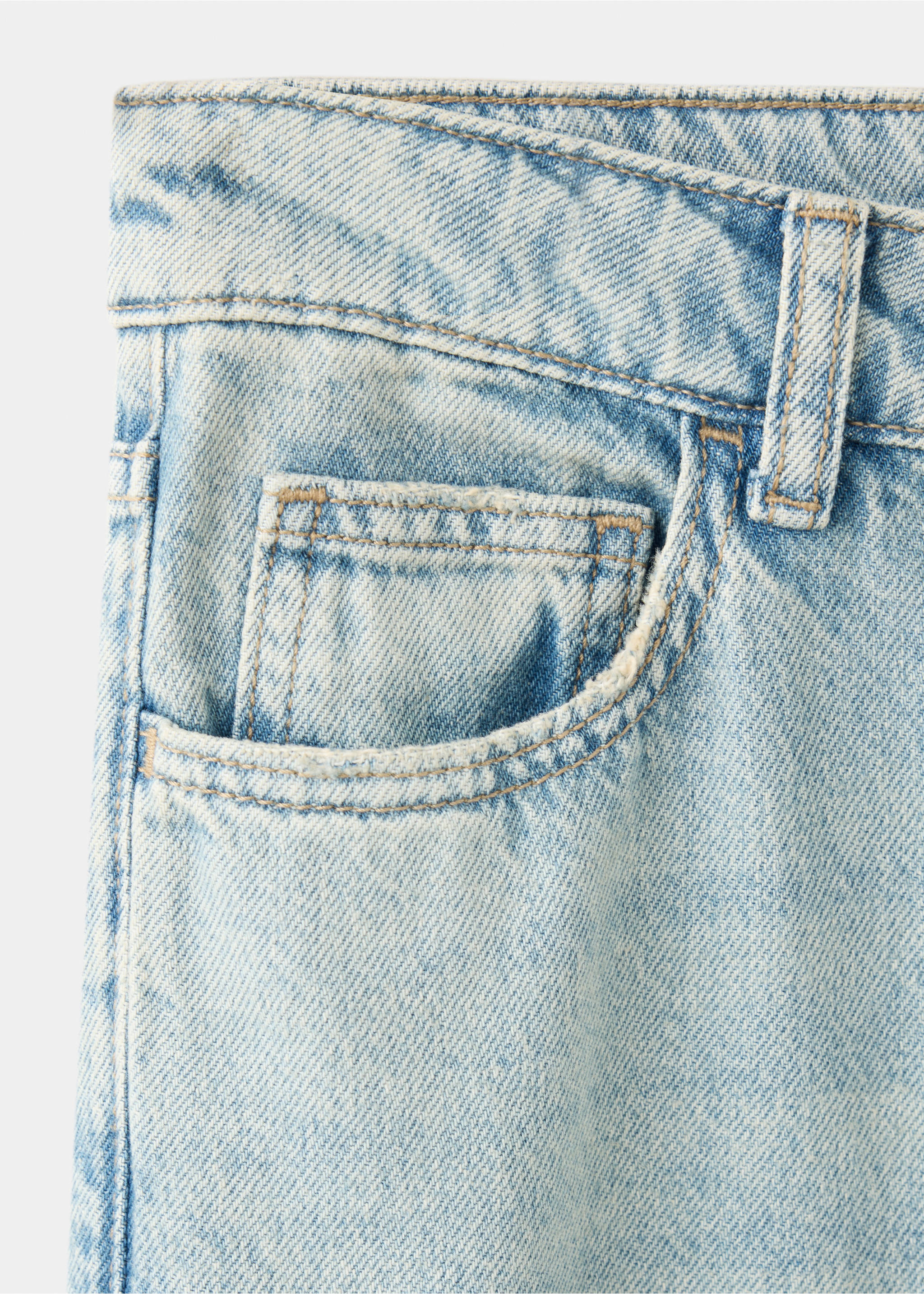 Wide-leg jeans with turned-up cuffs - Details of the article 0, Medium Vintage Blue. Ref: 37097127-00.