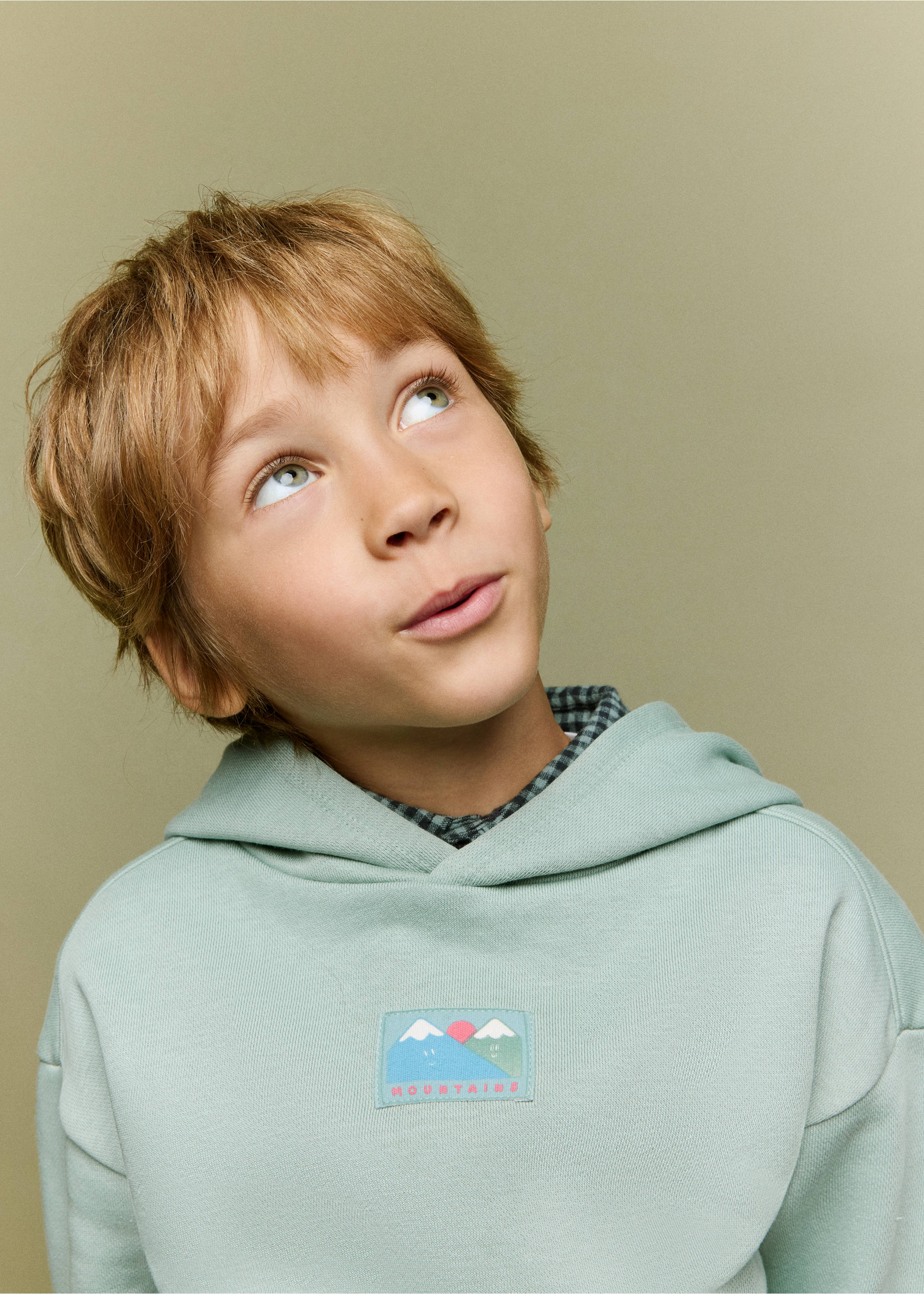 Boxy-fit hoodie sweatshirt - Details of the article 1, Pastel Green. Ref: 37097128-00.