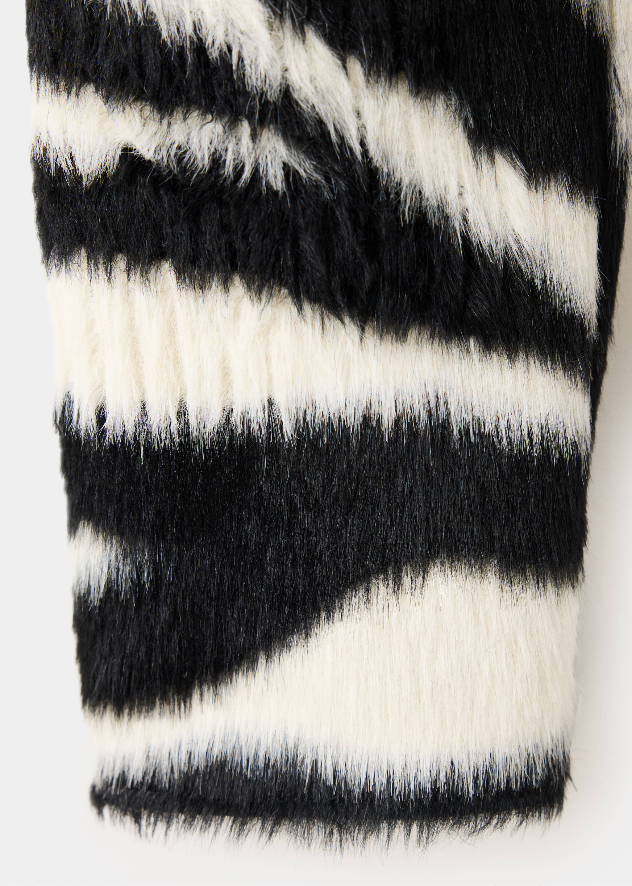Zebra fur-effect jacket - Details of the article 0, Black. Ref: 37097133-00.