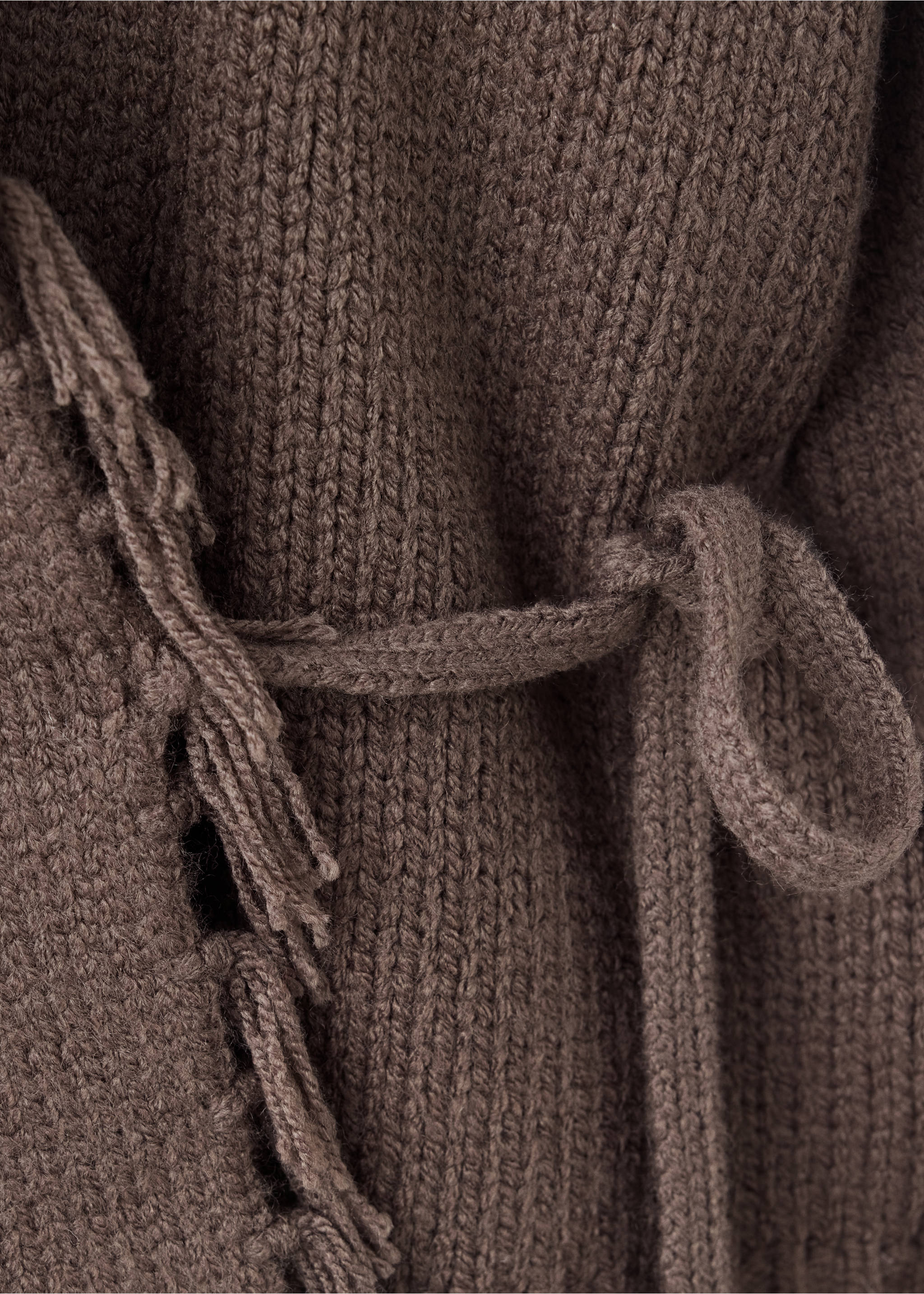 Cross-over knit cardigan with tassels - Details of the article 0, Brown. Ref: 37097134-00.