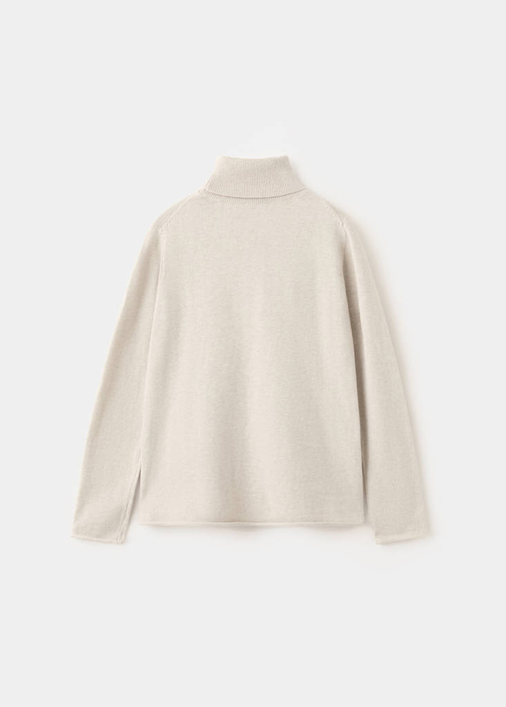 Turtleneck knit sweater — Beige