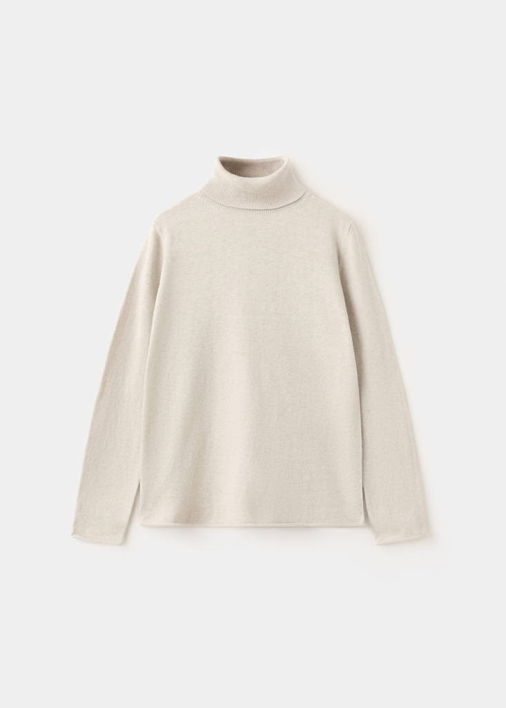 Turtleneck knit sweater — Beige