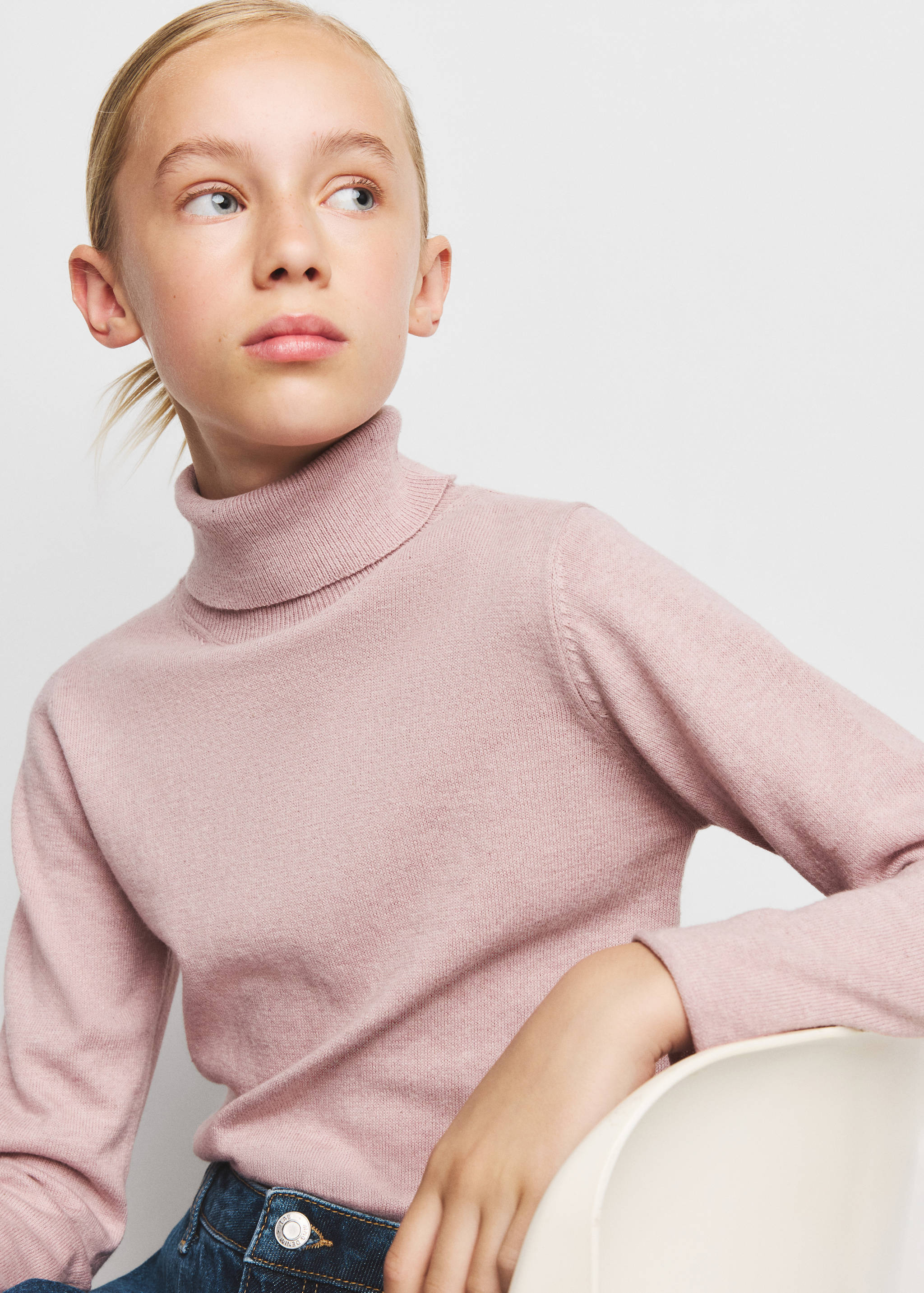 Turtleneck knit sweater - Details of the article 1