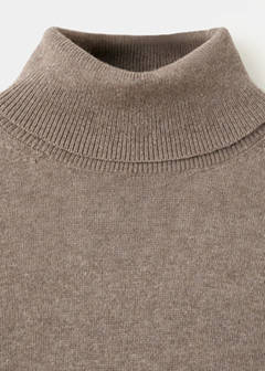 Turtleneck knit sweater — Light/Pastel Brown 2