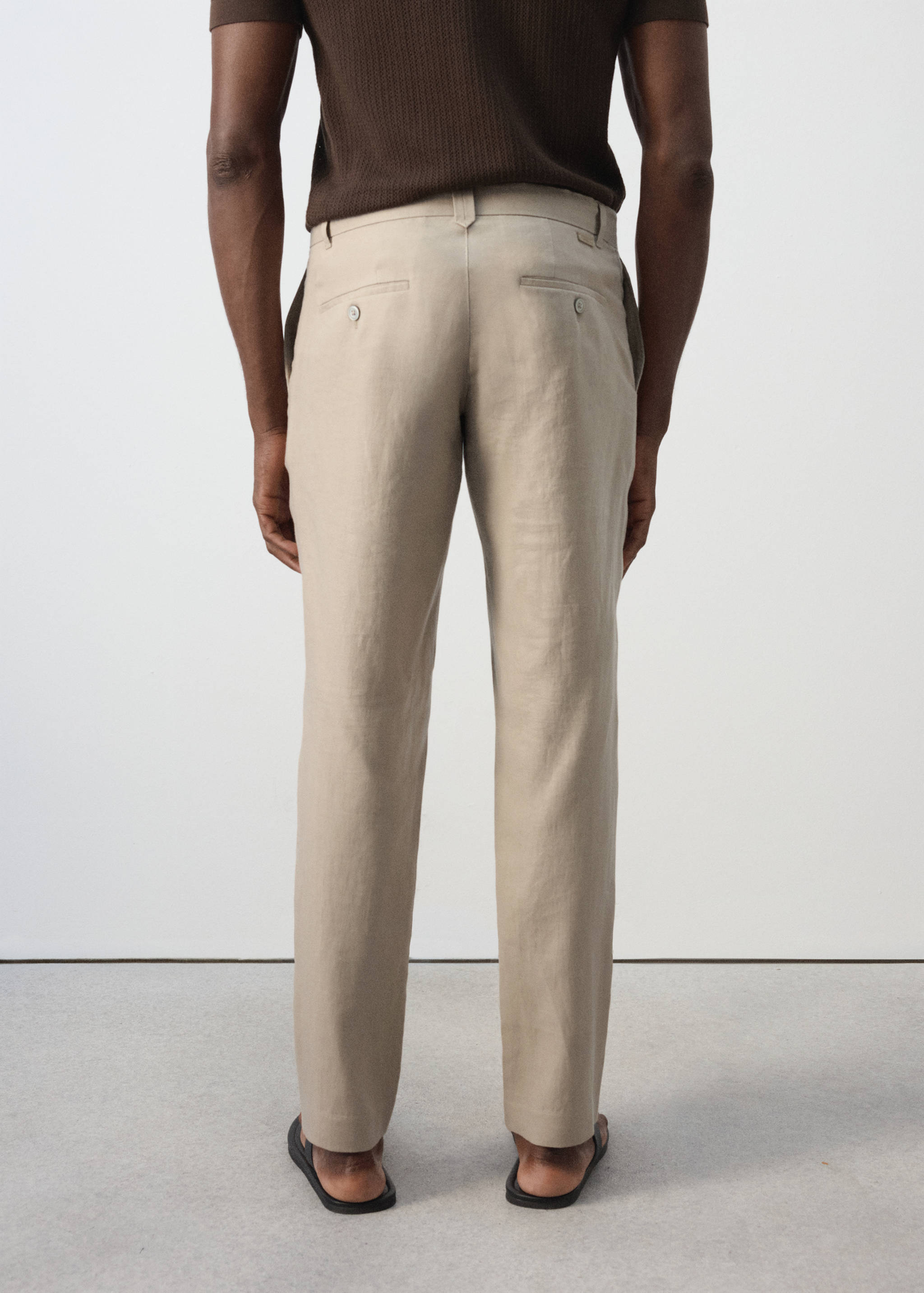Pantalón 100% lino slim fit - Reverso del artículo