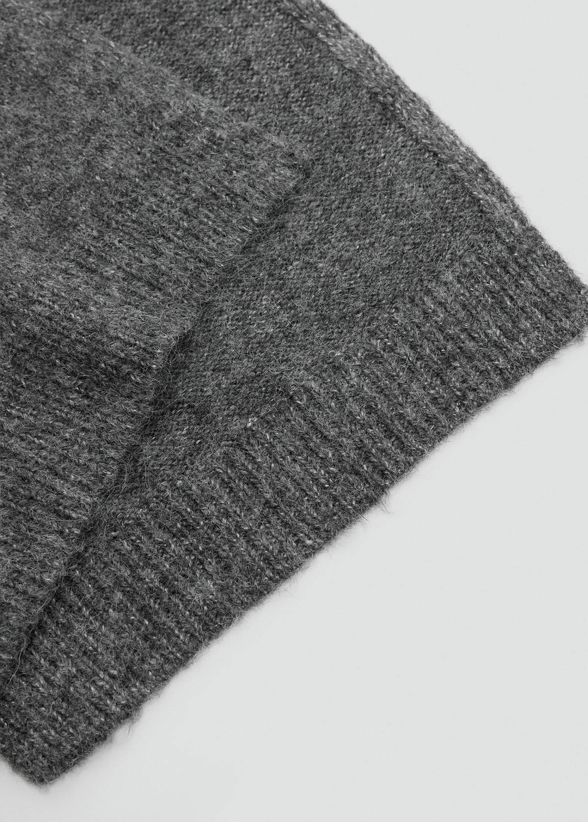 Plain knitted scarf — Charcoal