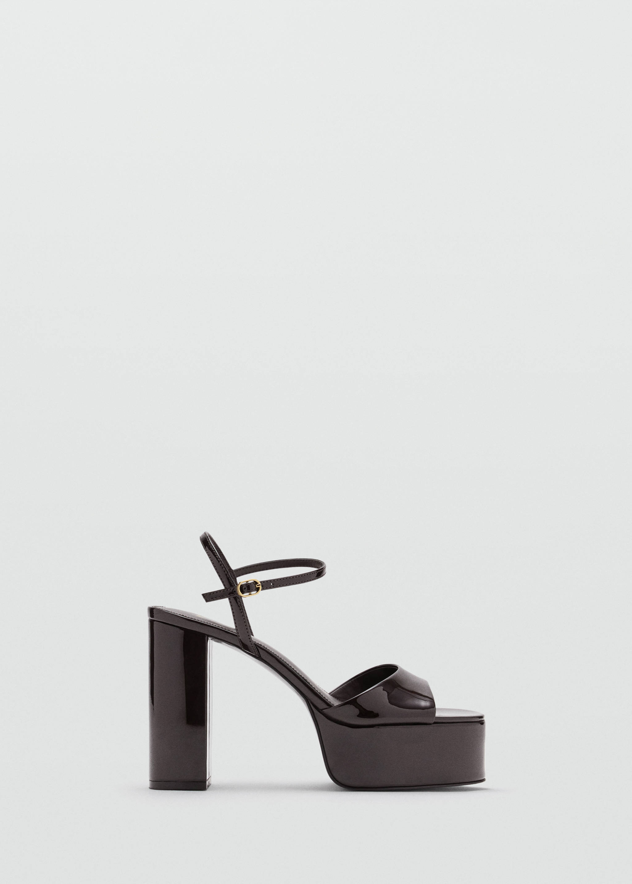 Sandaler i lack med blockklack - Artikel utan modell