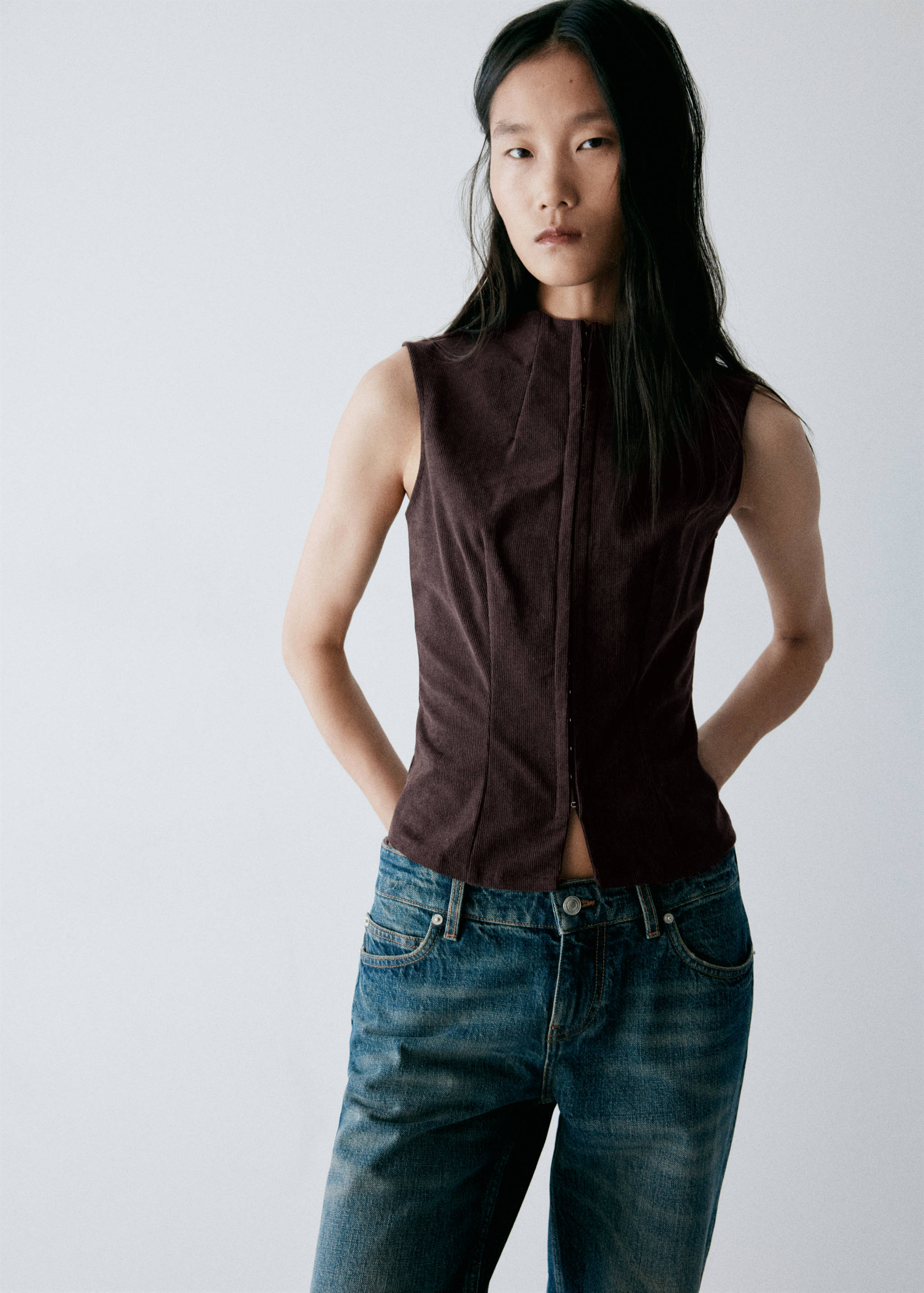 Tailored waistcoat with hook-and-eye fastening - Medium plane
