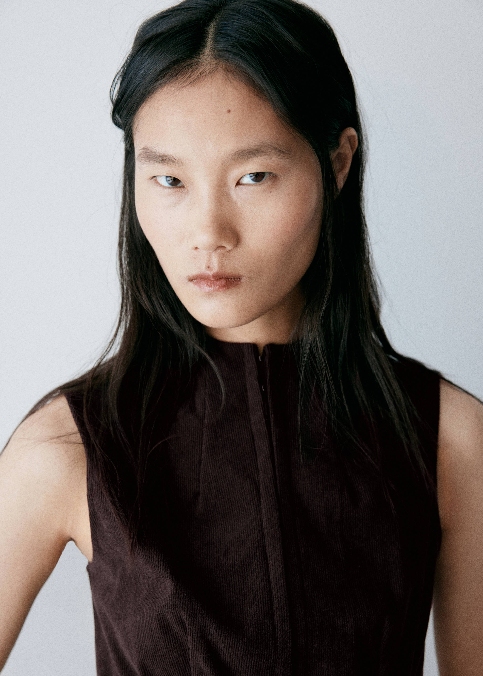 Tailored waistcoat with hook-and-eye fastening - Details of the article 1