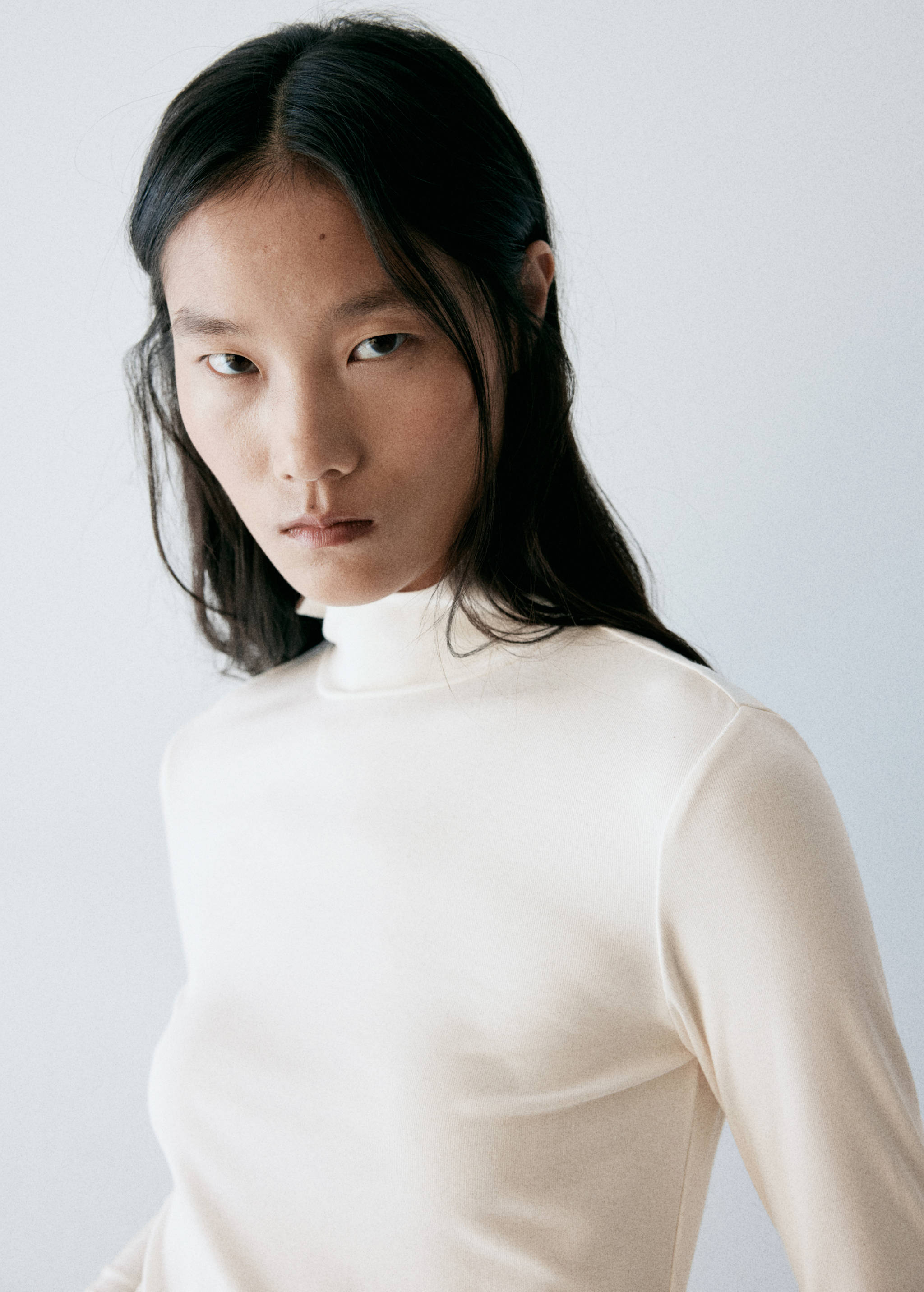 Turtleneck T-shirt - Details of the article 1