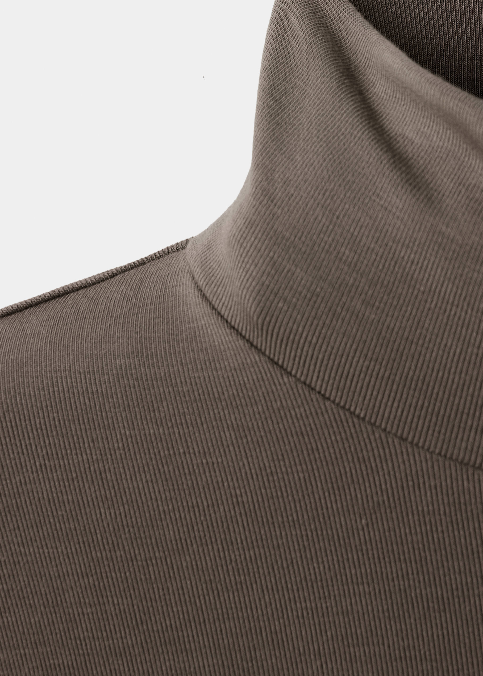 T-shirt à col montant - Détail de l'article 8