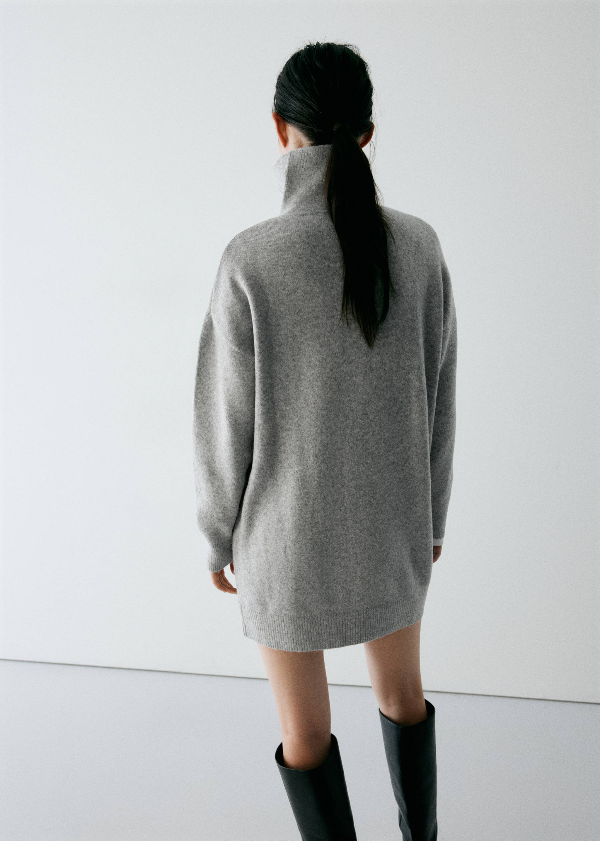 Short knitted dress - Reverse of the article, Grey. Ref: 37097796-01.