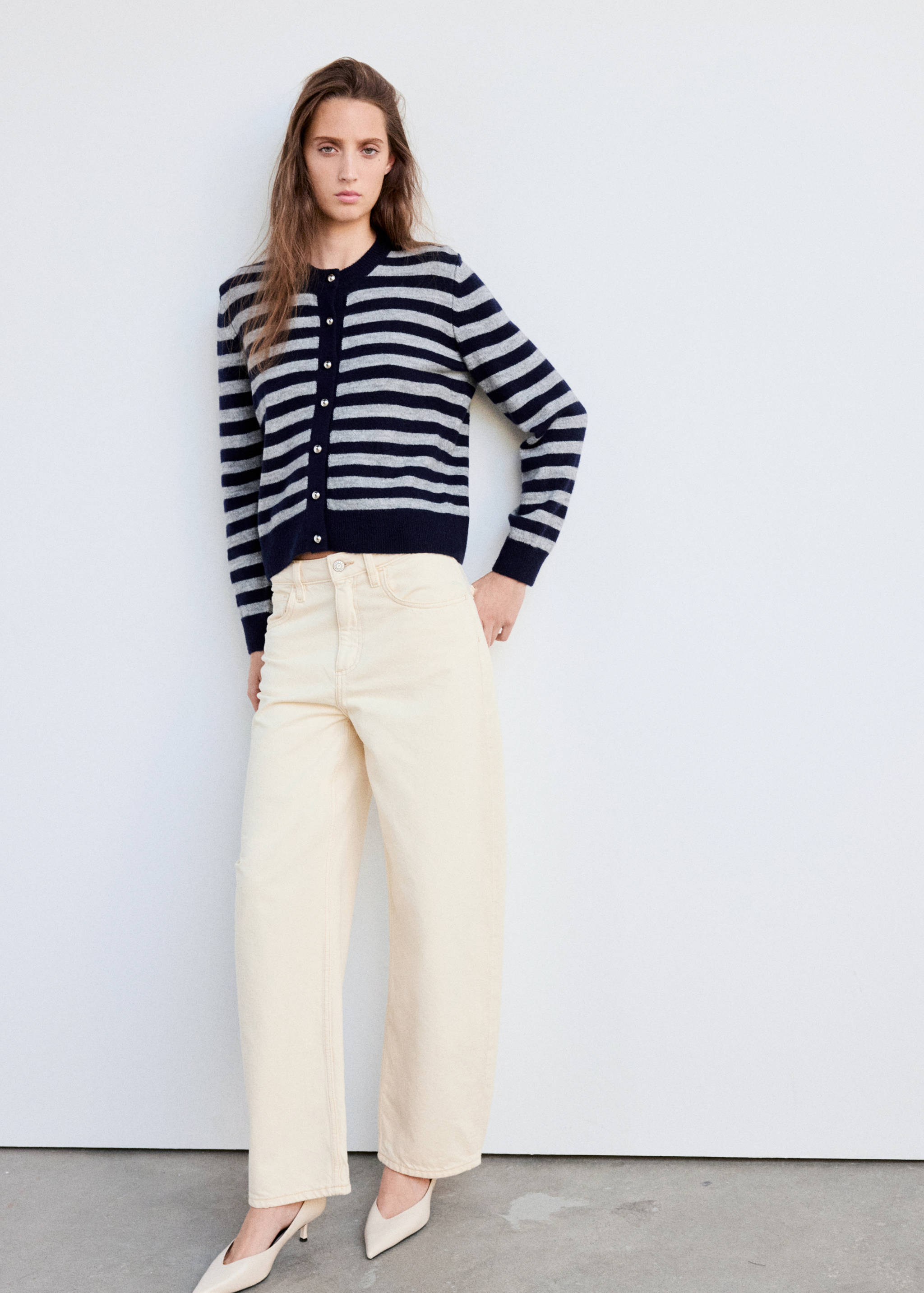 Ribbed knitted cardigan - General plane