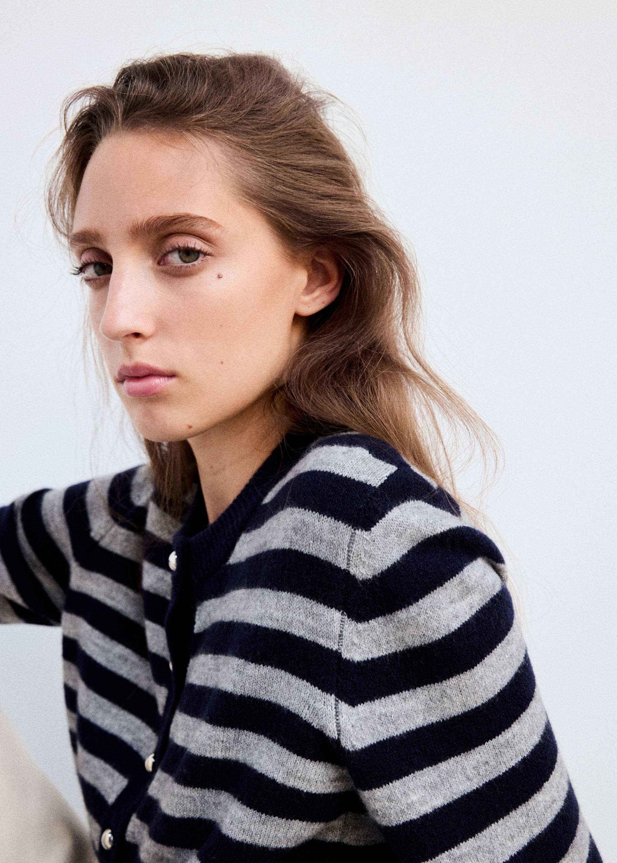 Ribbed knitted cardigan - Details of the article 1