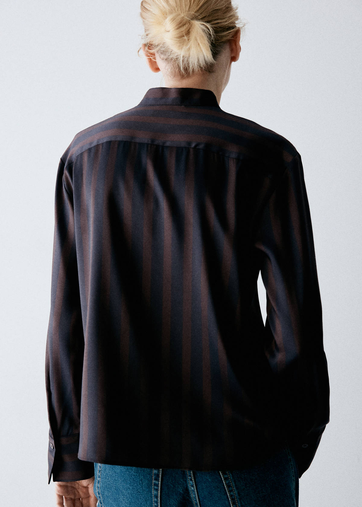 Striped blouse with frogging details — Dark Navy