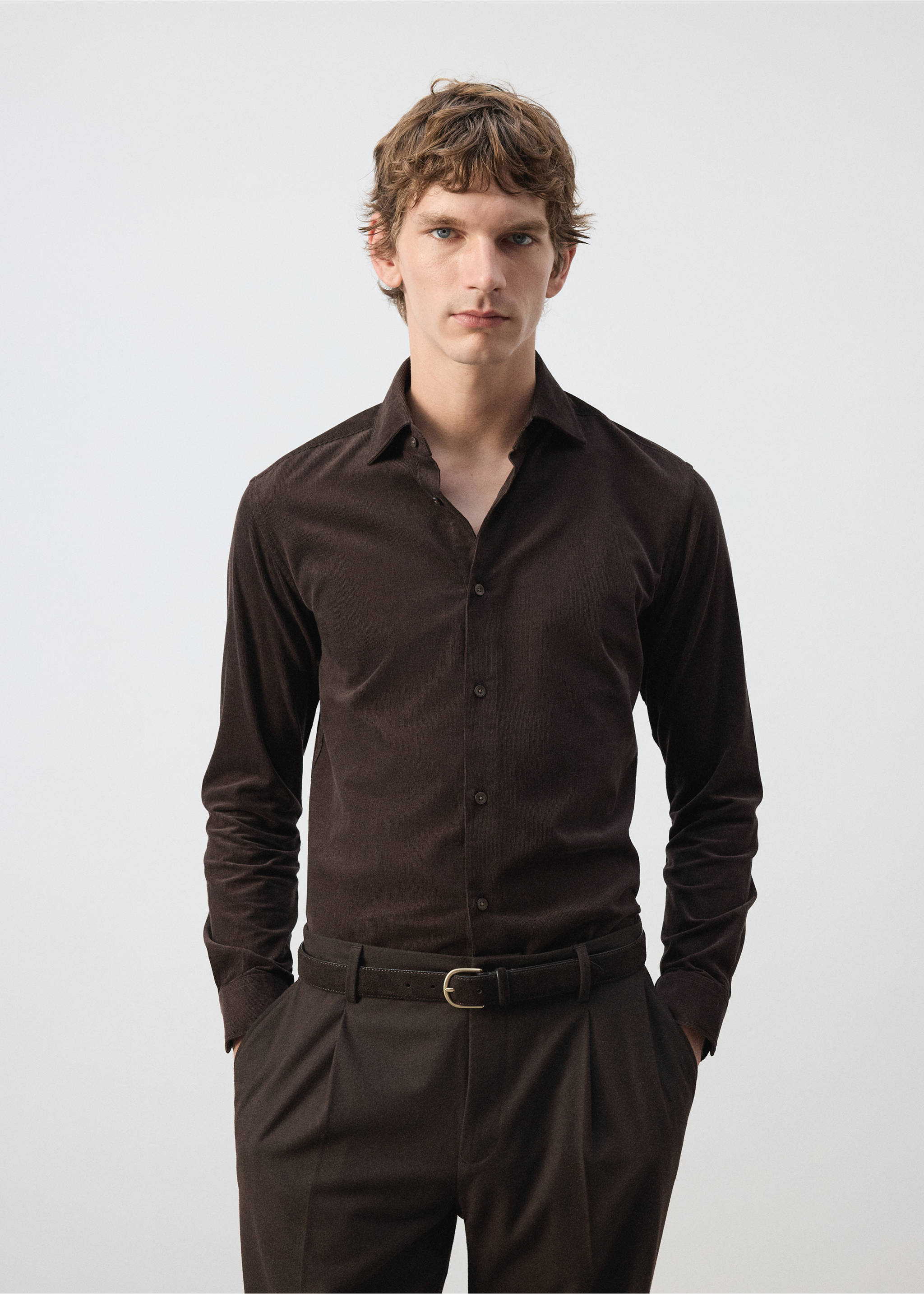 Dark brown long-sleeved shirt with a classic collar and front buttons., Brown. Ref: 37097883-00.