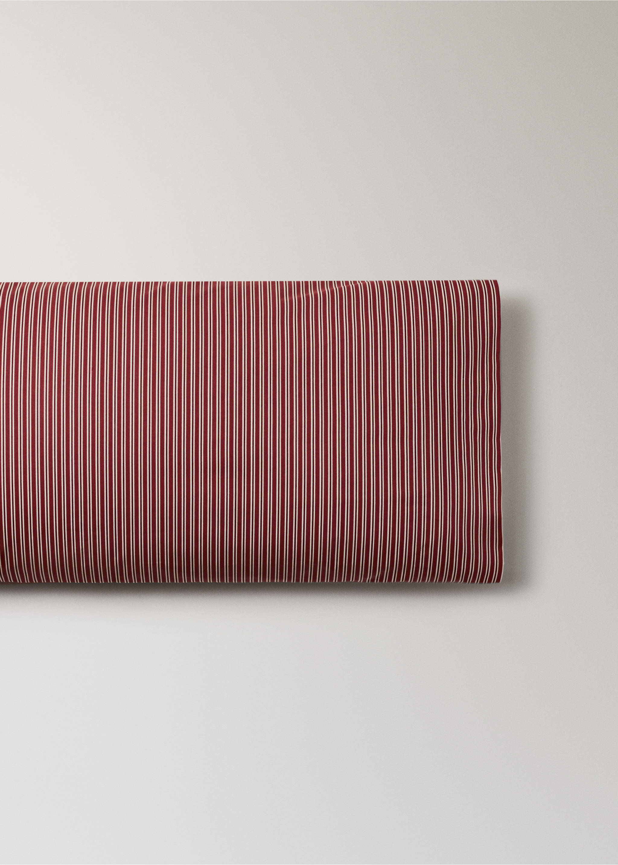 Red and white vertical striped pillowcase., Red. Ref: 37097887-00.