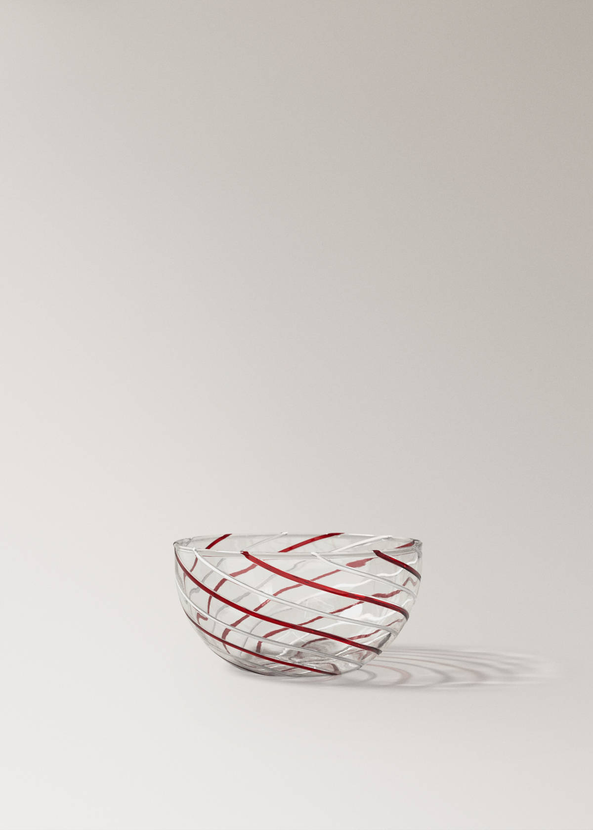 Striped glass bowl — Red