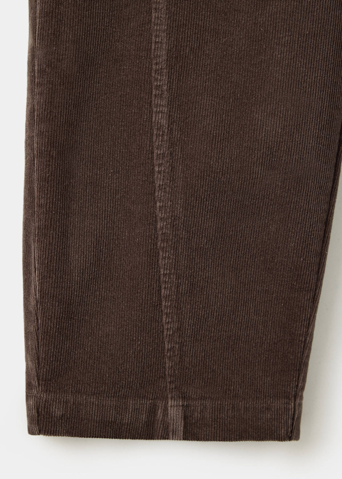 Corduroy balloon trousers — Brown