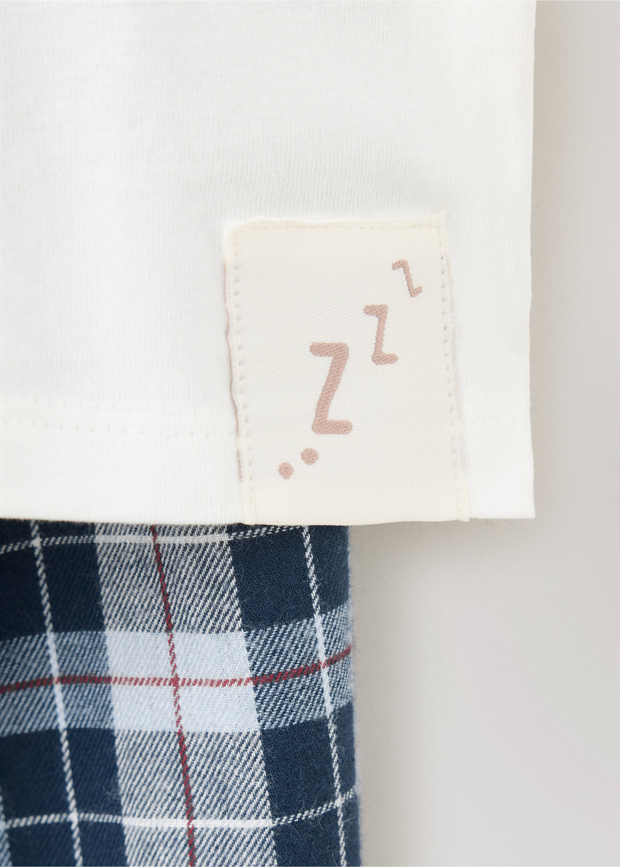 Full checked flannel pyjamas - Details of the article 8, Night Blue. Ref: 37097916-00.