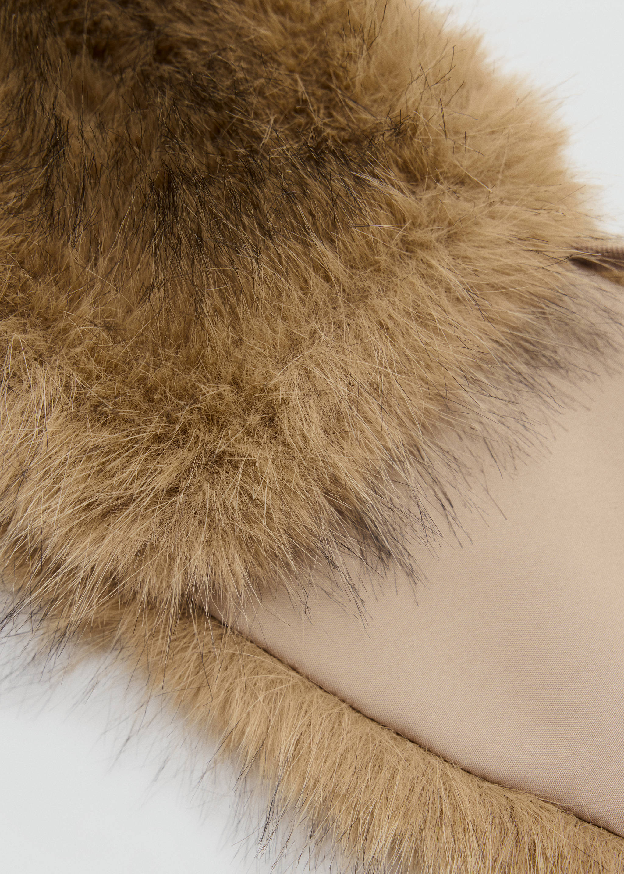 Brown faux-fur scarf with a soft, long-haired texture.