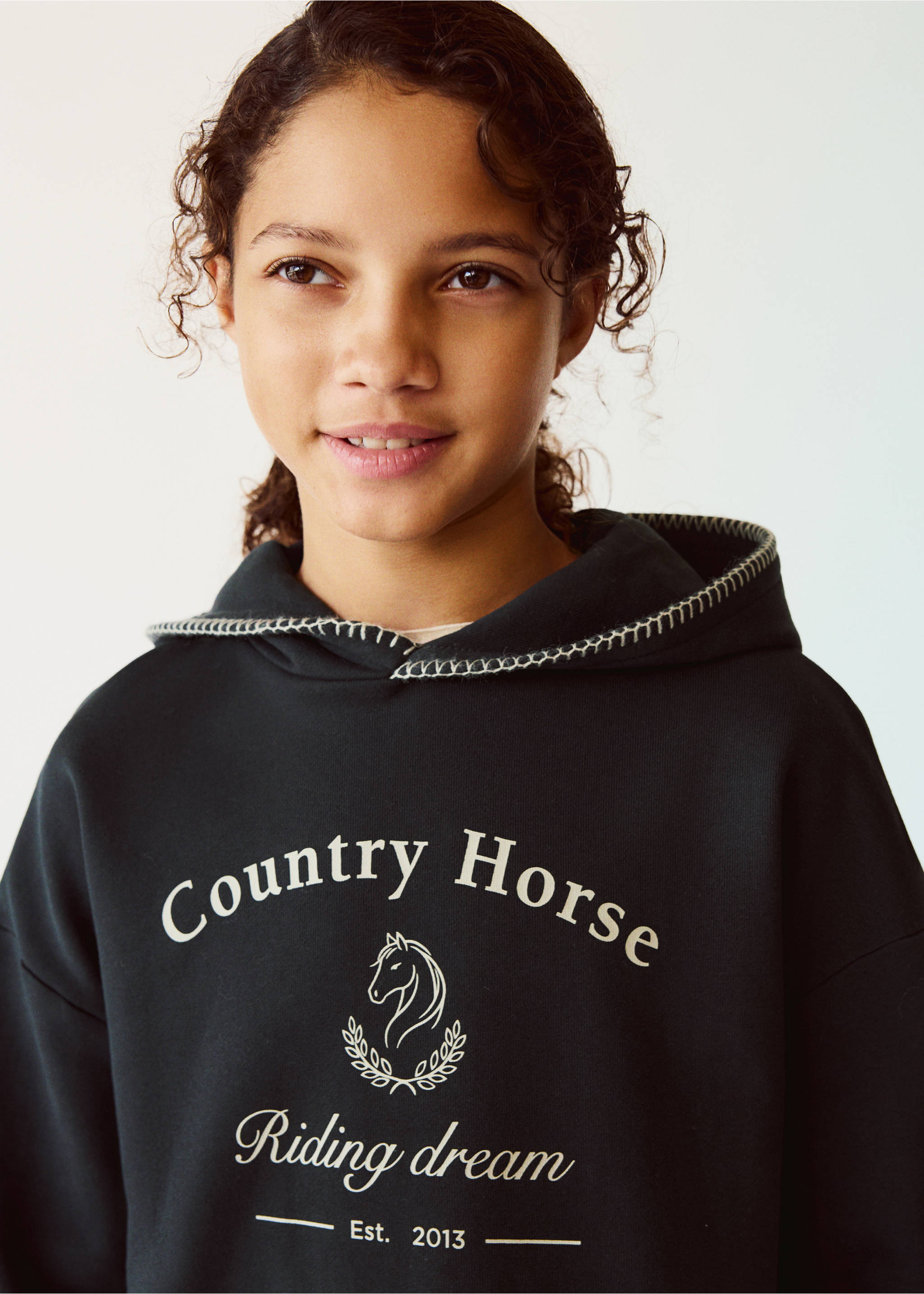 Dark green hooded sweatshirt with contrast stitching and horse print., Charcoal. Ref: 37097924-00.