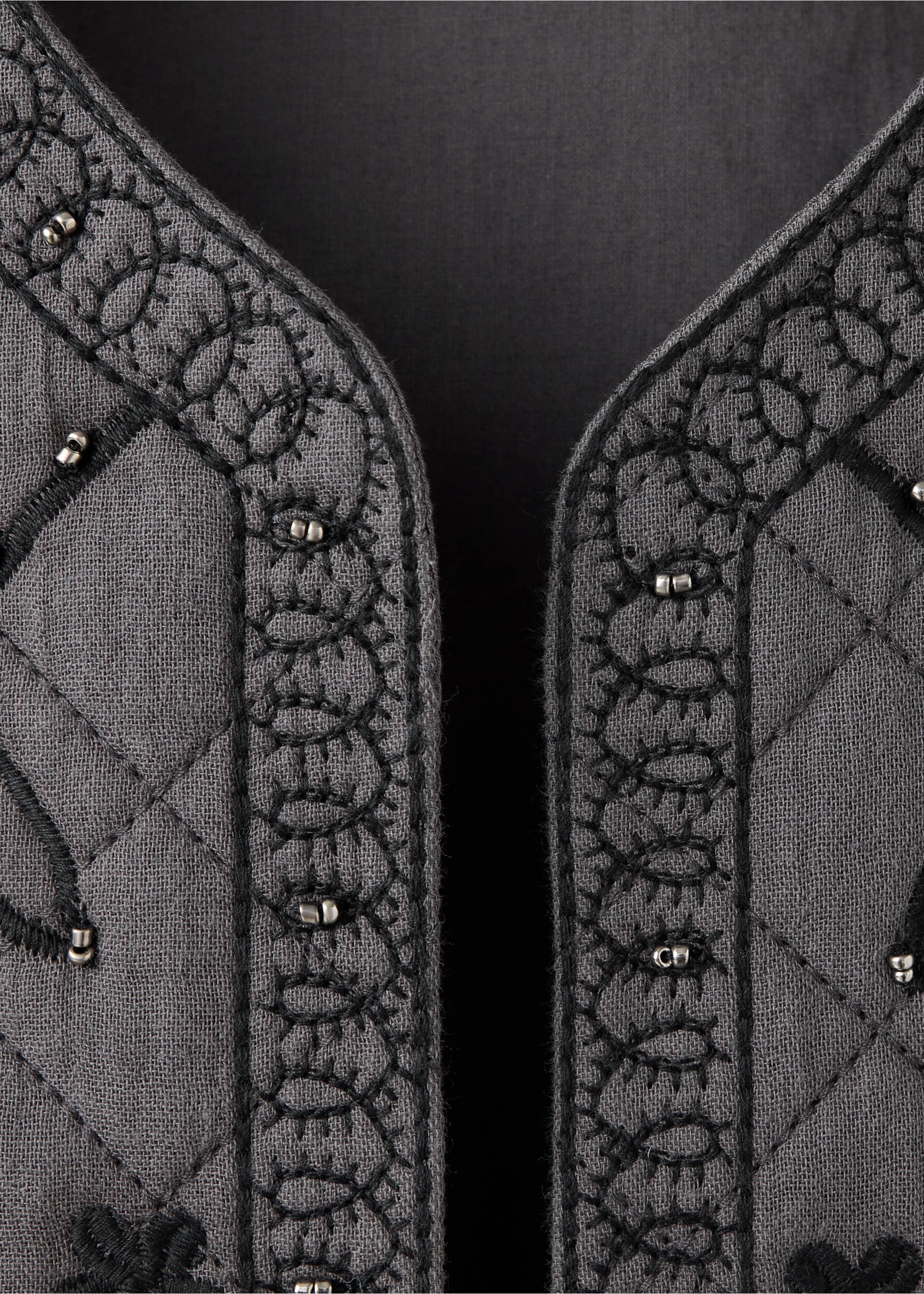 Gilet détails brodés - Détail de l'article 8, Gris. Ref: 37097926-00.