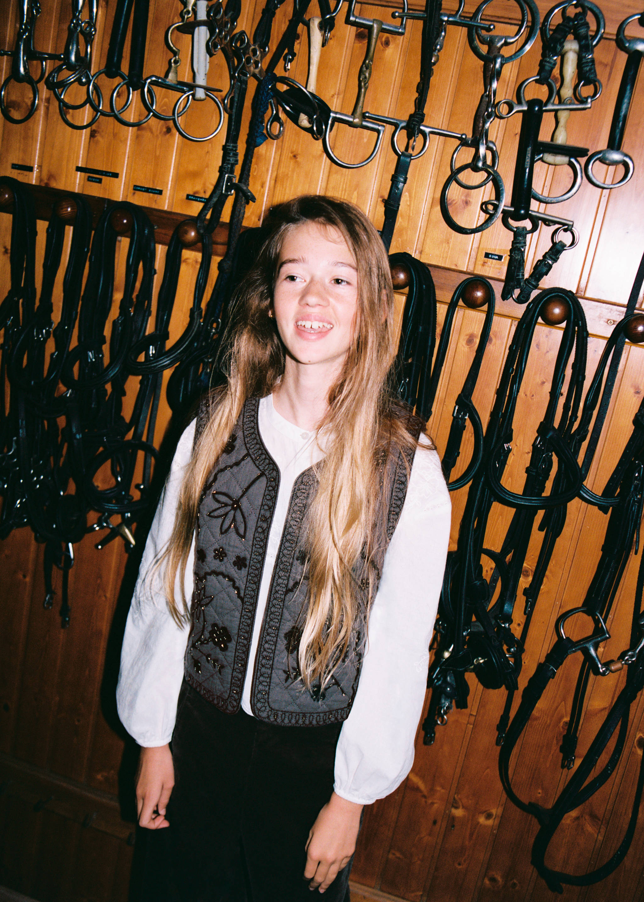 Embroidered detail gilet - Details of the article 6