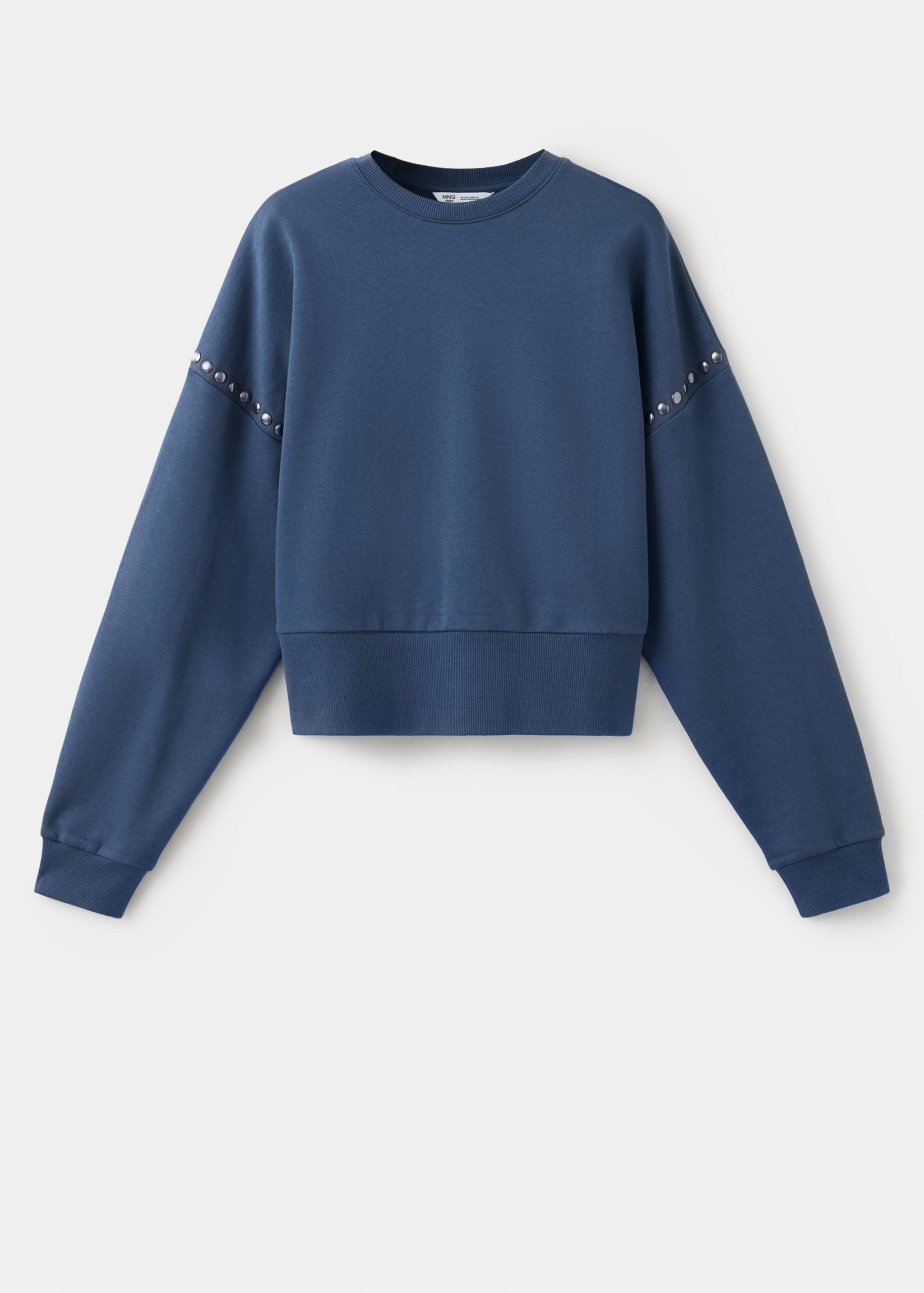 Sudadera azul oscuro de cuello redondo con detalles de tachuelas en las mangas y acabados de canalé.